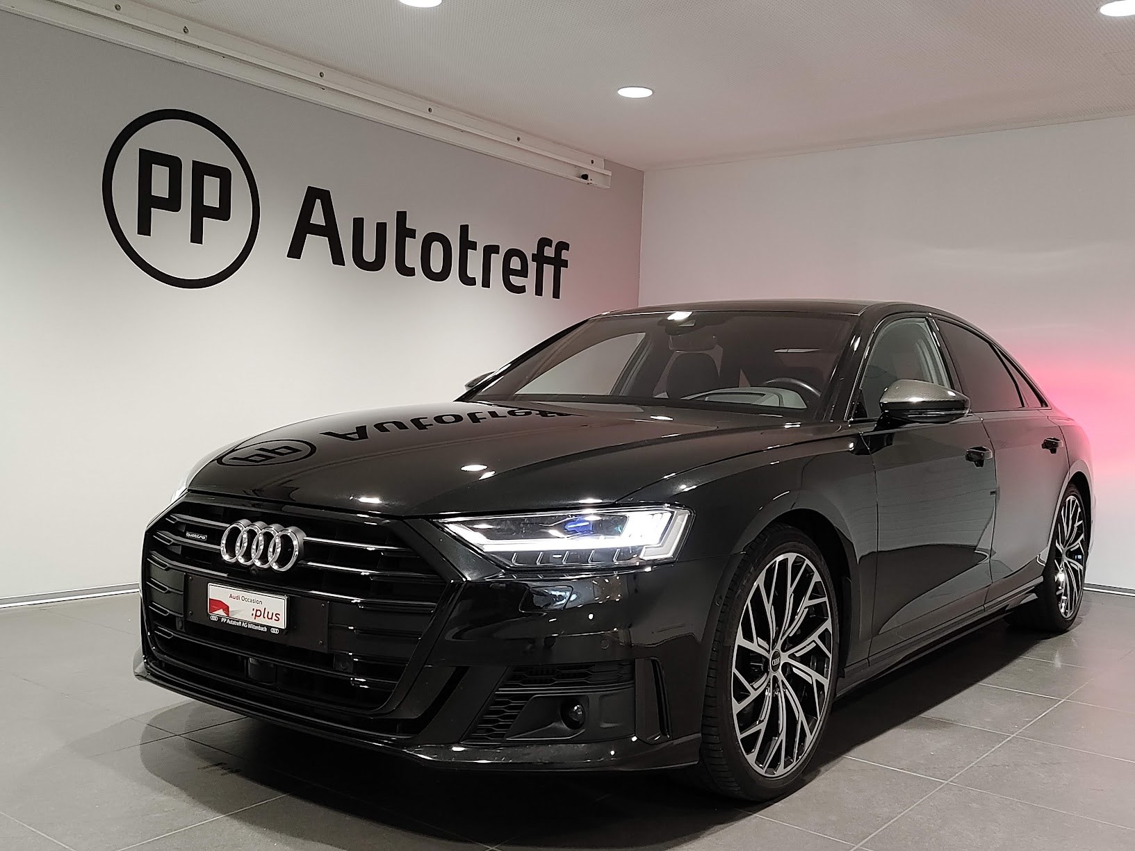 AUDI A8 60 TDI quattro tiptronic