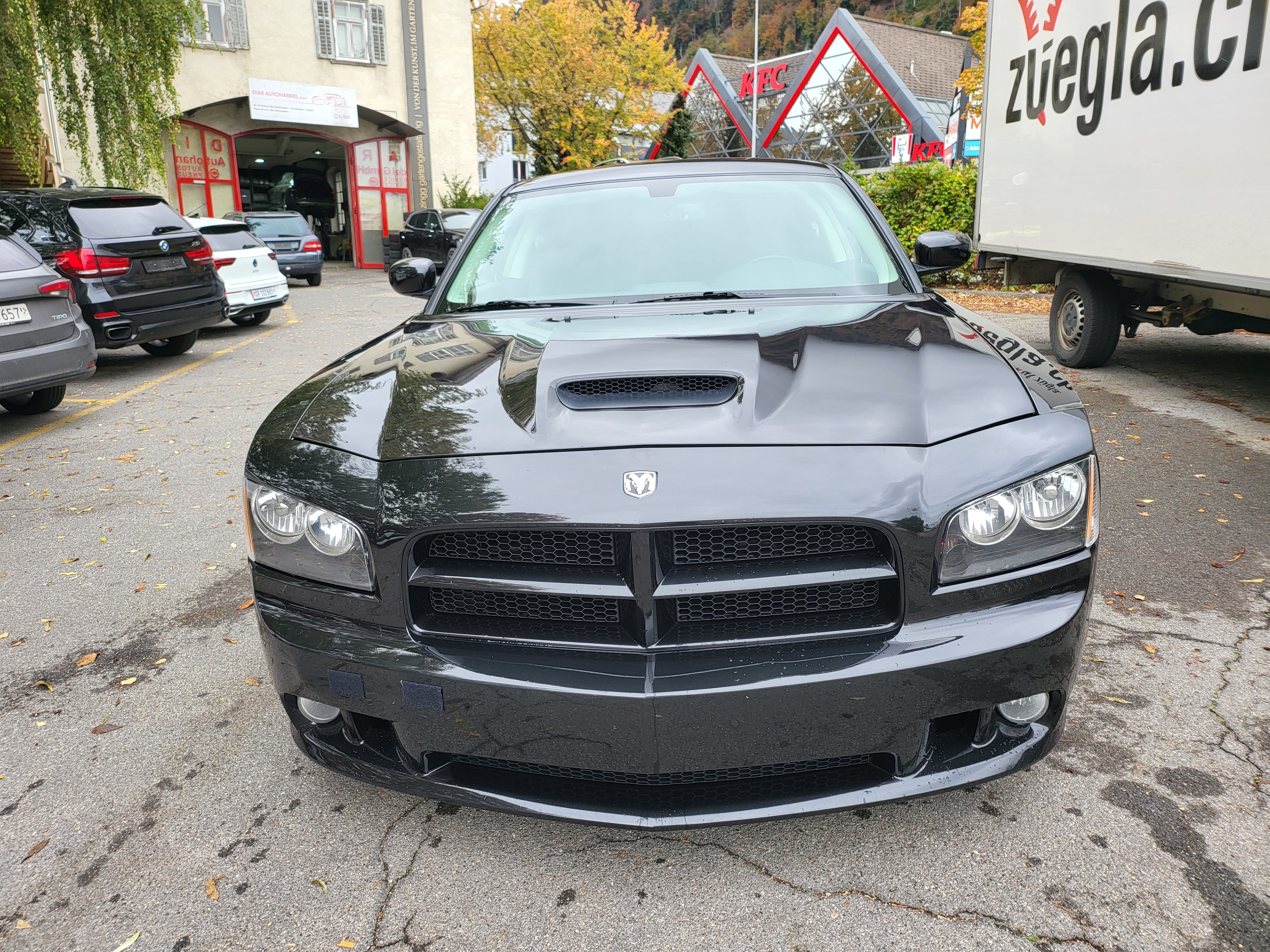 DODGE Charger SRT-8