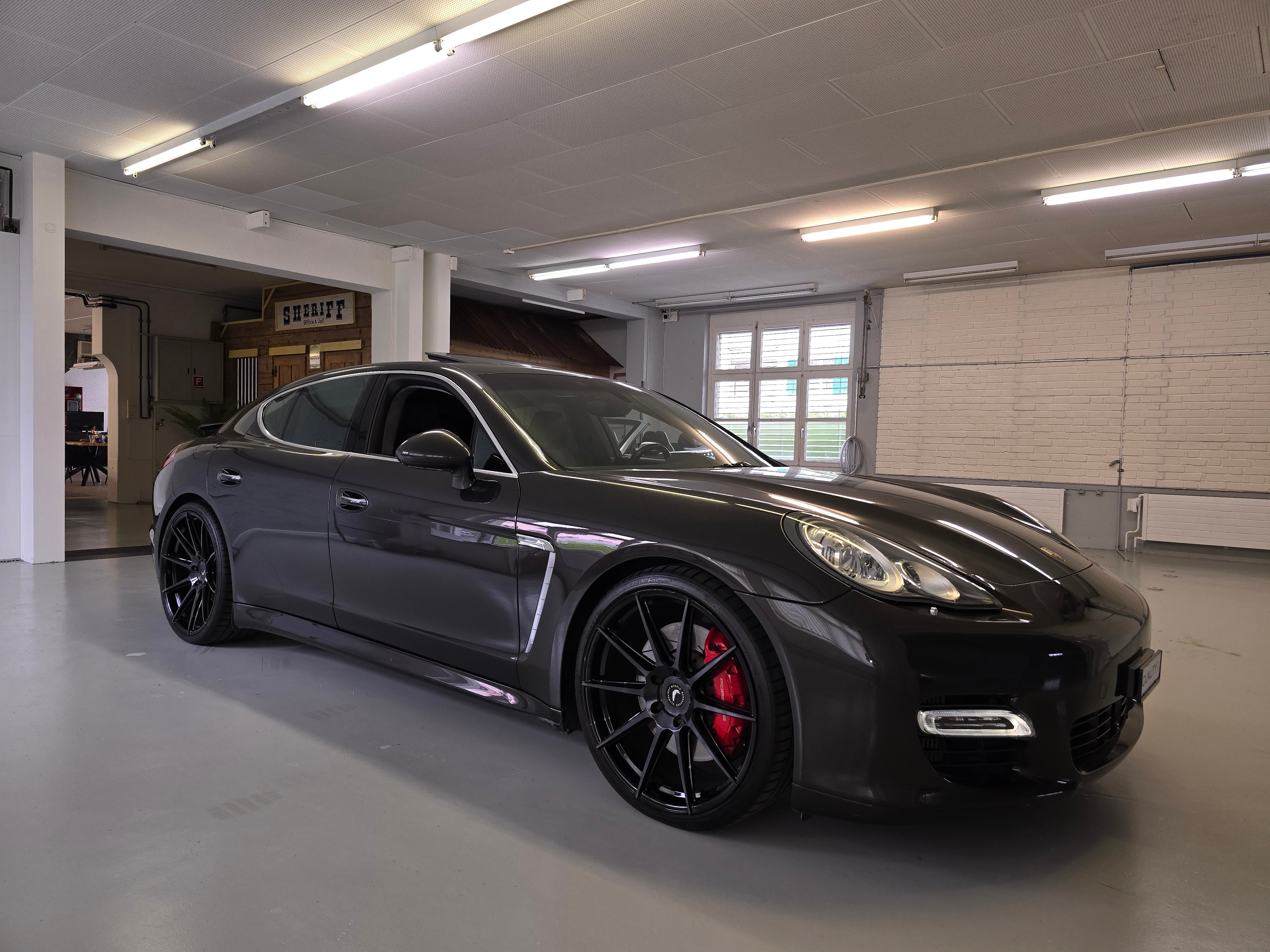 PORSCHE Panamera Turbo 4.8 PDK