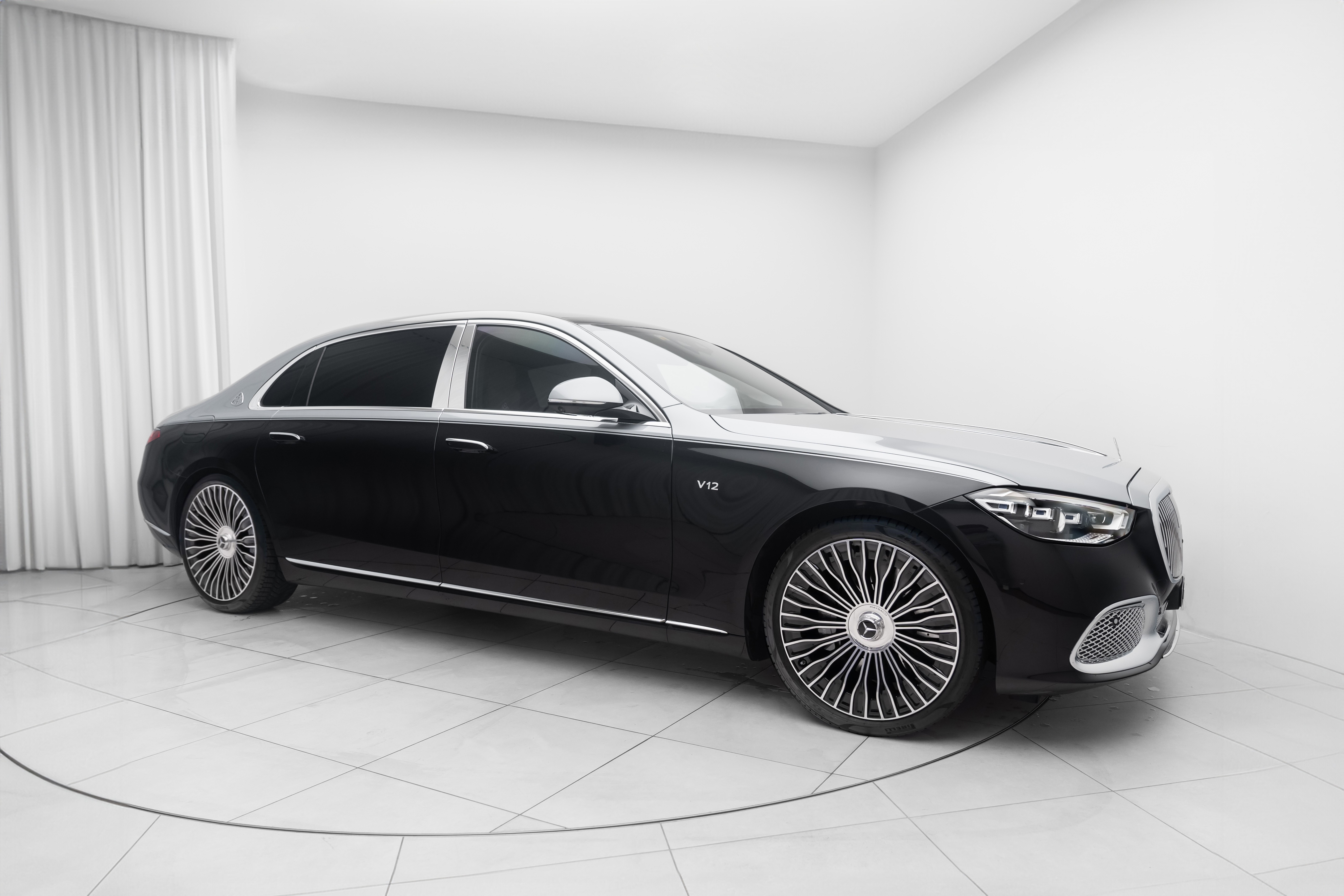 MERCEDES-BENZ S 680 4Matic Maybach 9G-Tronic