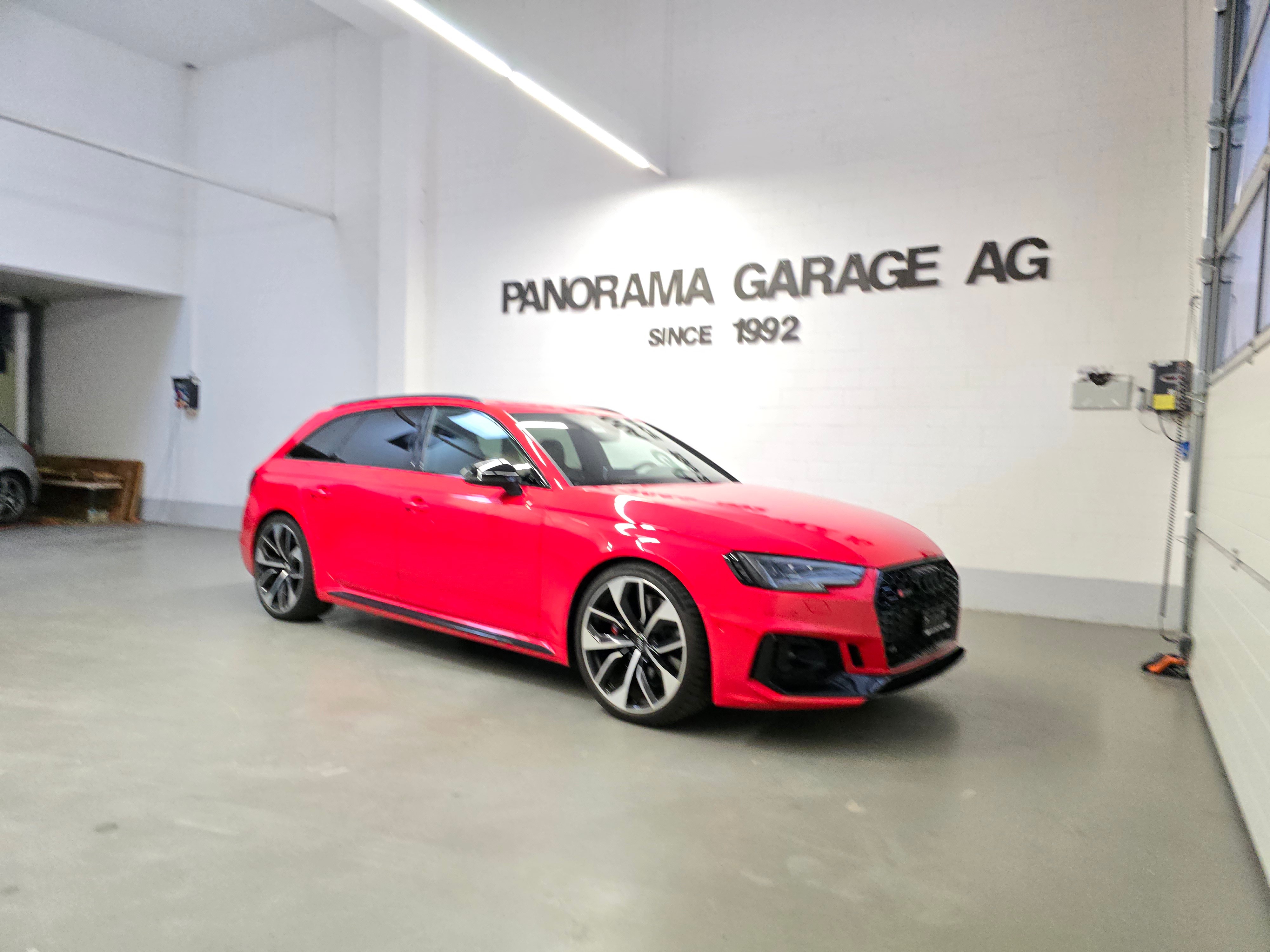 AUDI RS4 Avant 2.9 TFSI RED/BLACK EDITION quattro tiptronic