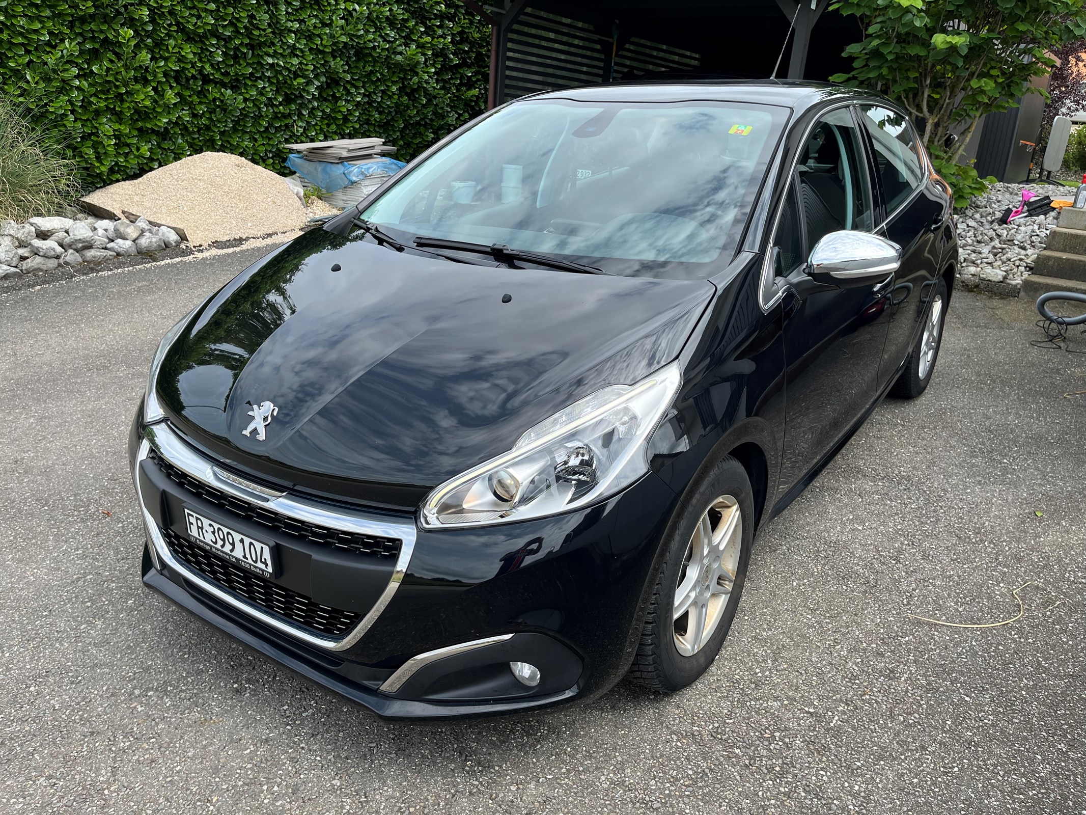 PEUGEOT 208 1.2 PureTech Roland Garros EAT6