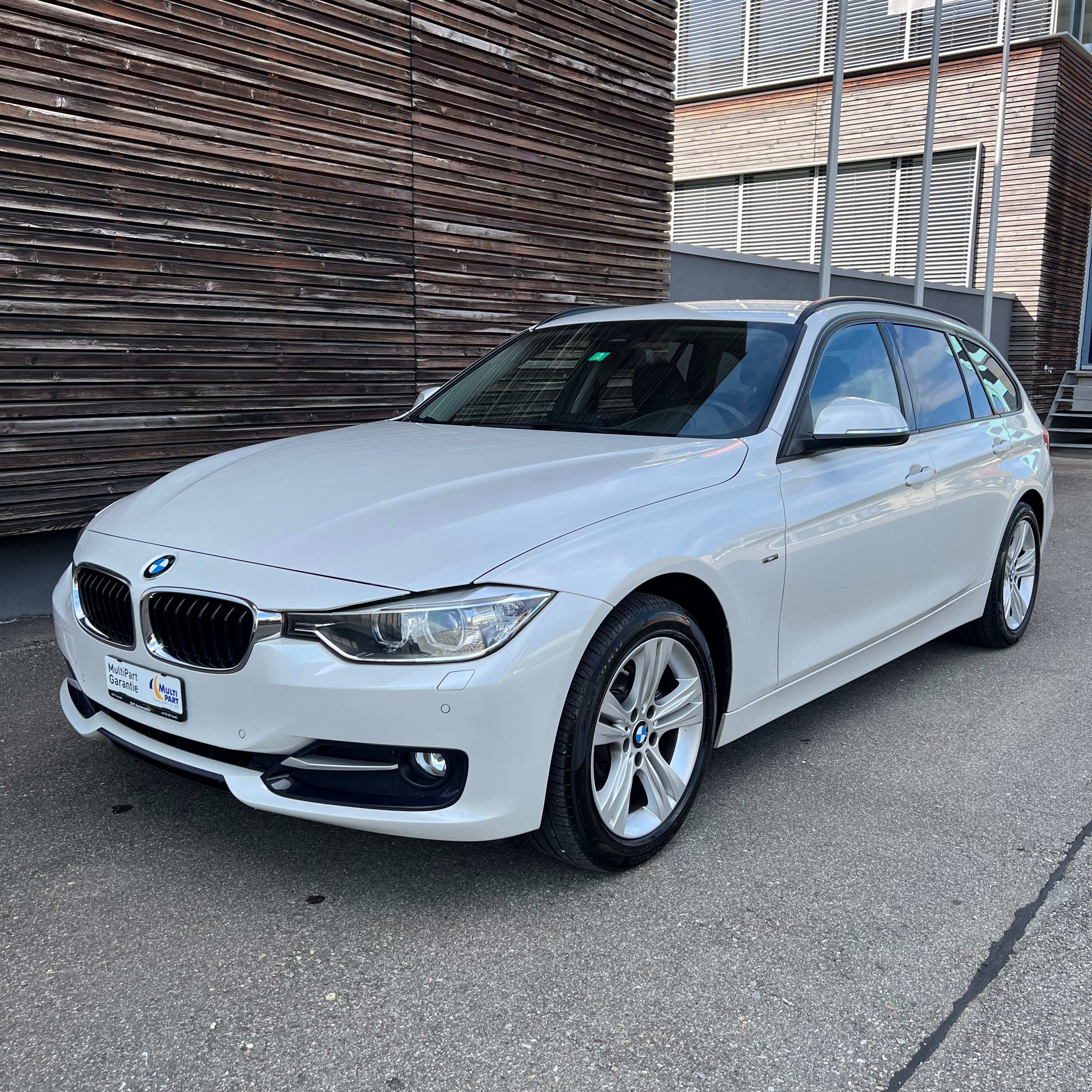 BMW 320d xDrive Touring Sport Line Steptronic