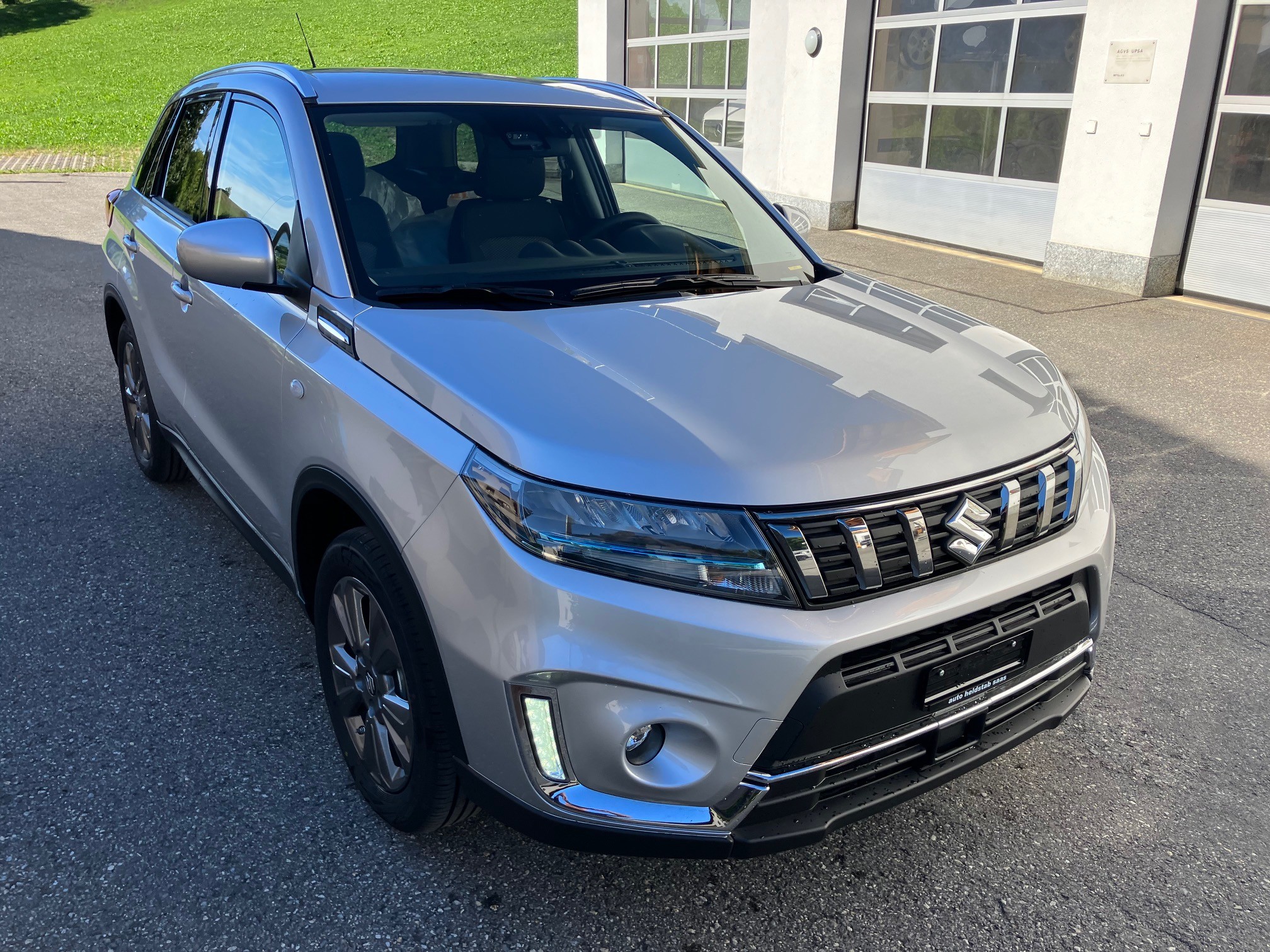 SUZUKI Vitara 1.4 Boosterjet Compact + Hybrid