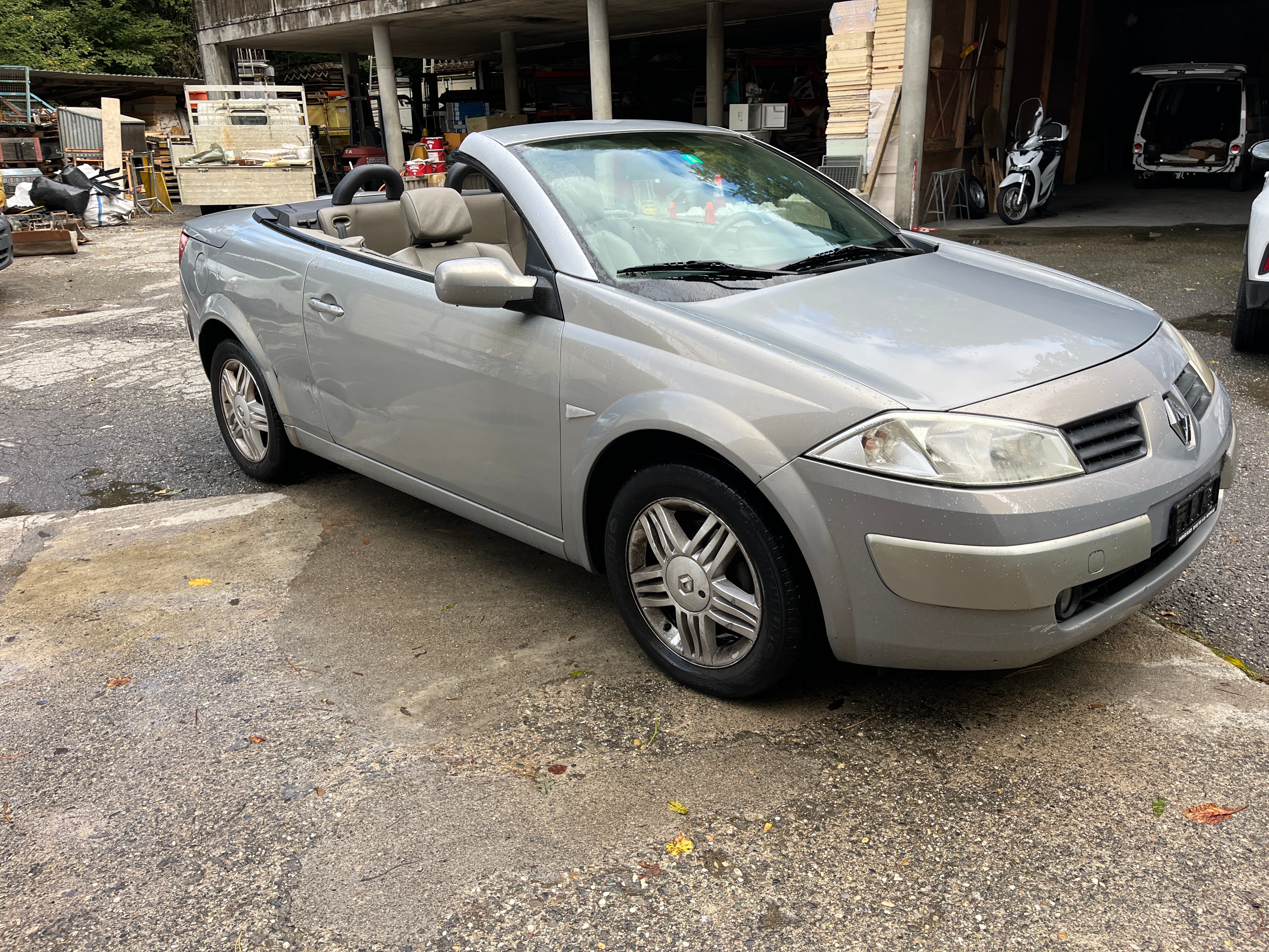 RENAULT Mégane C-C 2.0 16V Dynamique Confort