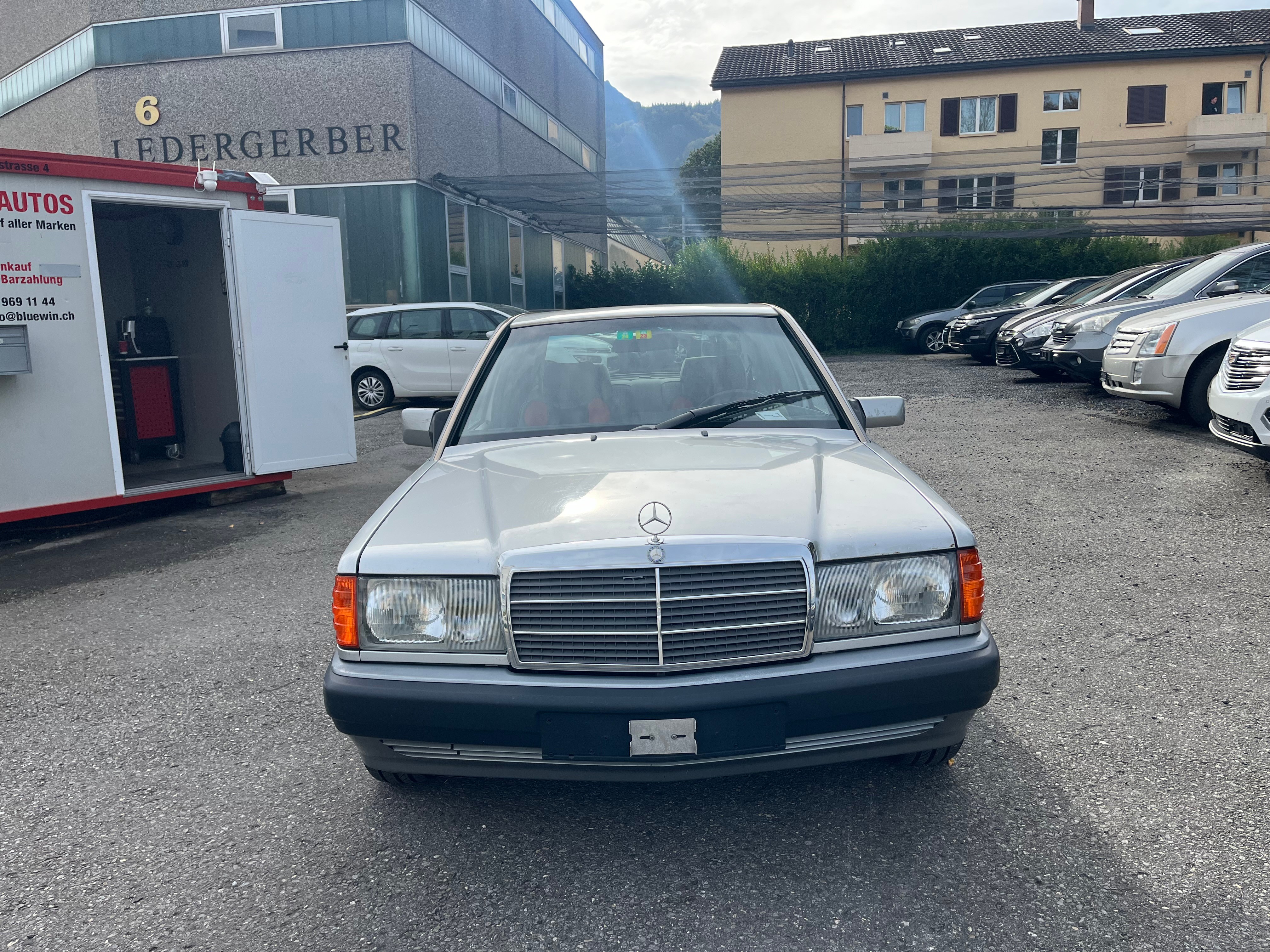 MERCEDES-BENZ 190 E 2.6