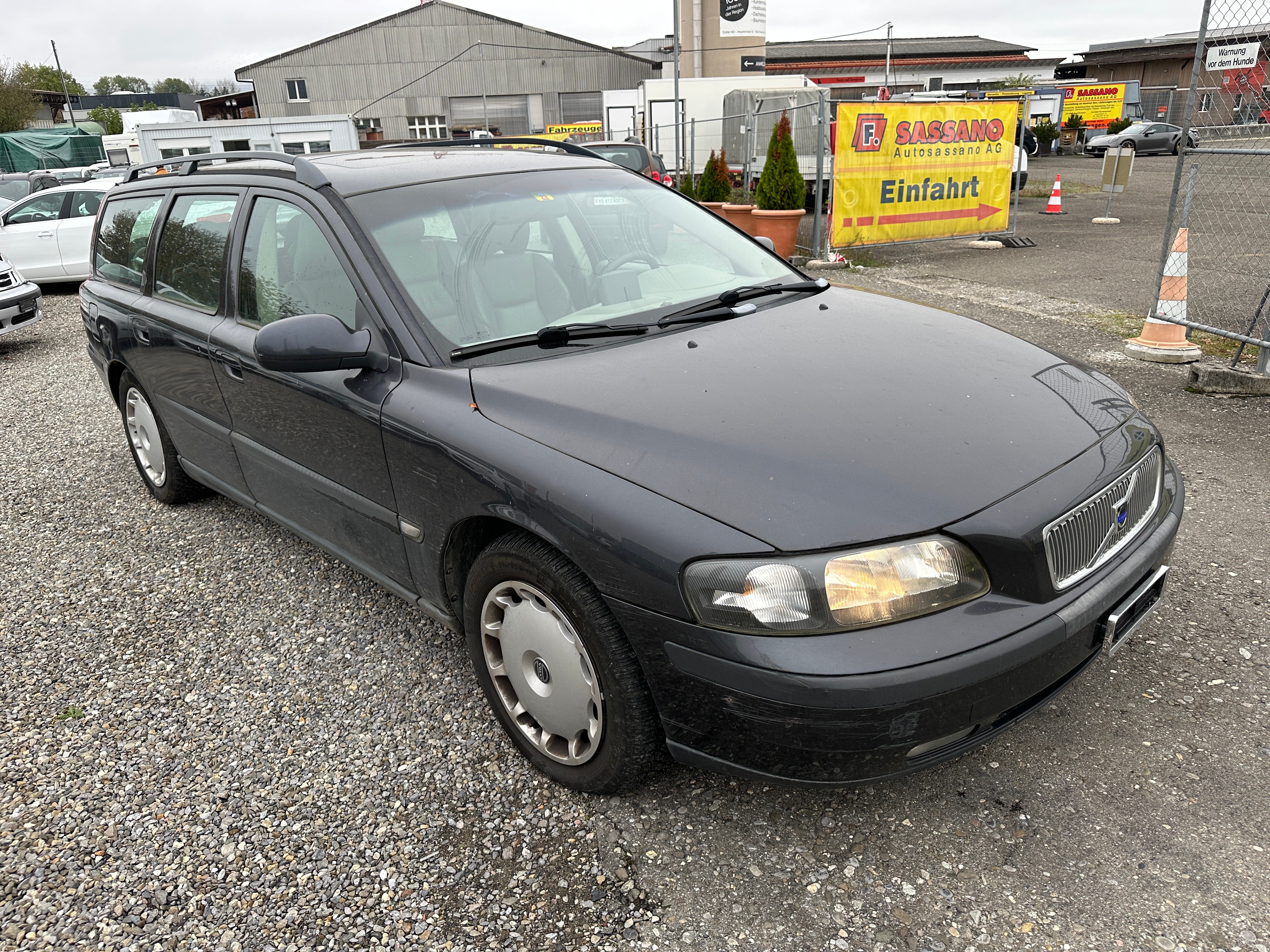 VOLVO V70 T5