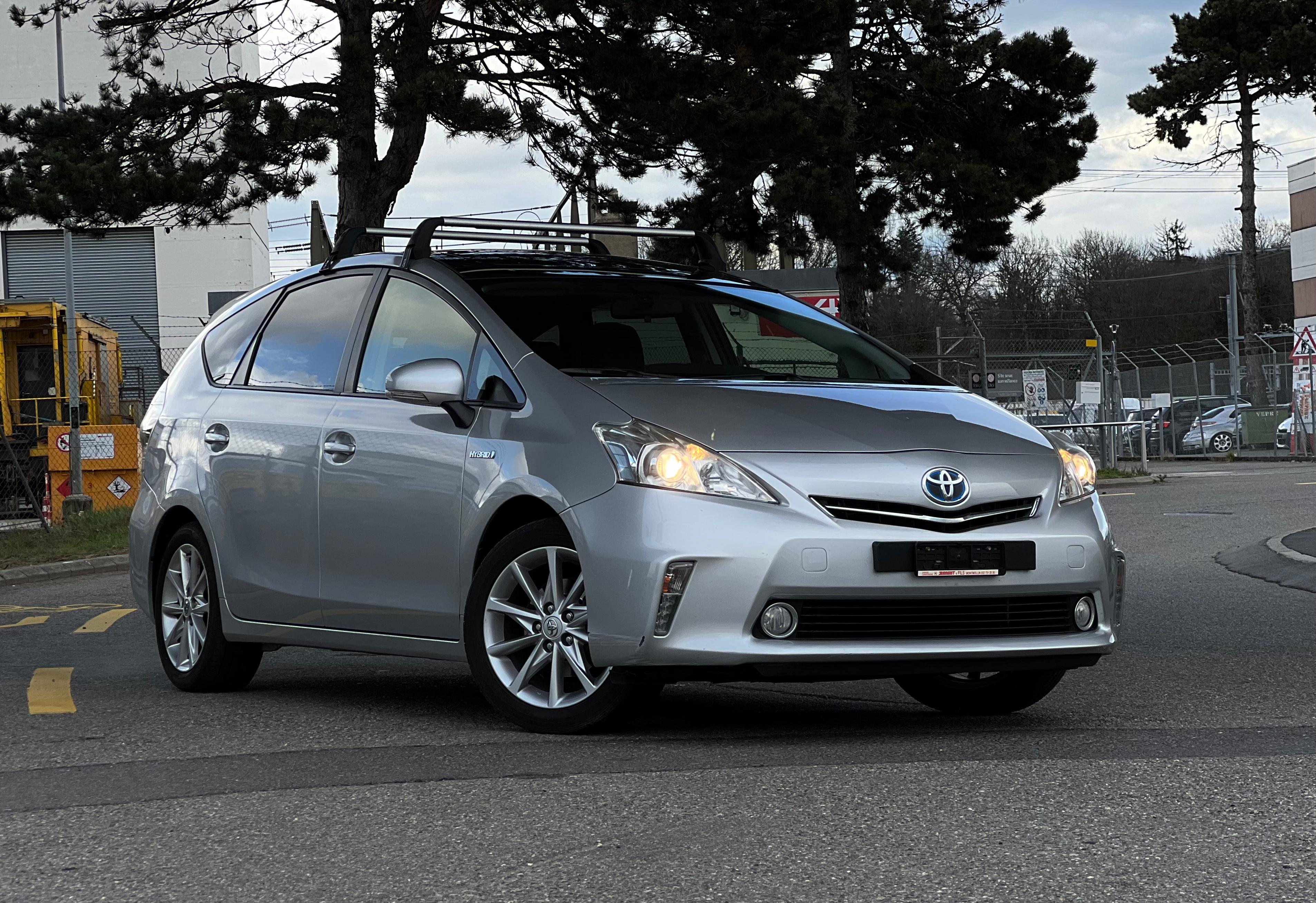 TOYOTA Prius+ 1.8 VVT-i HSD Luna