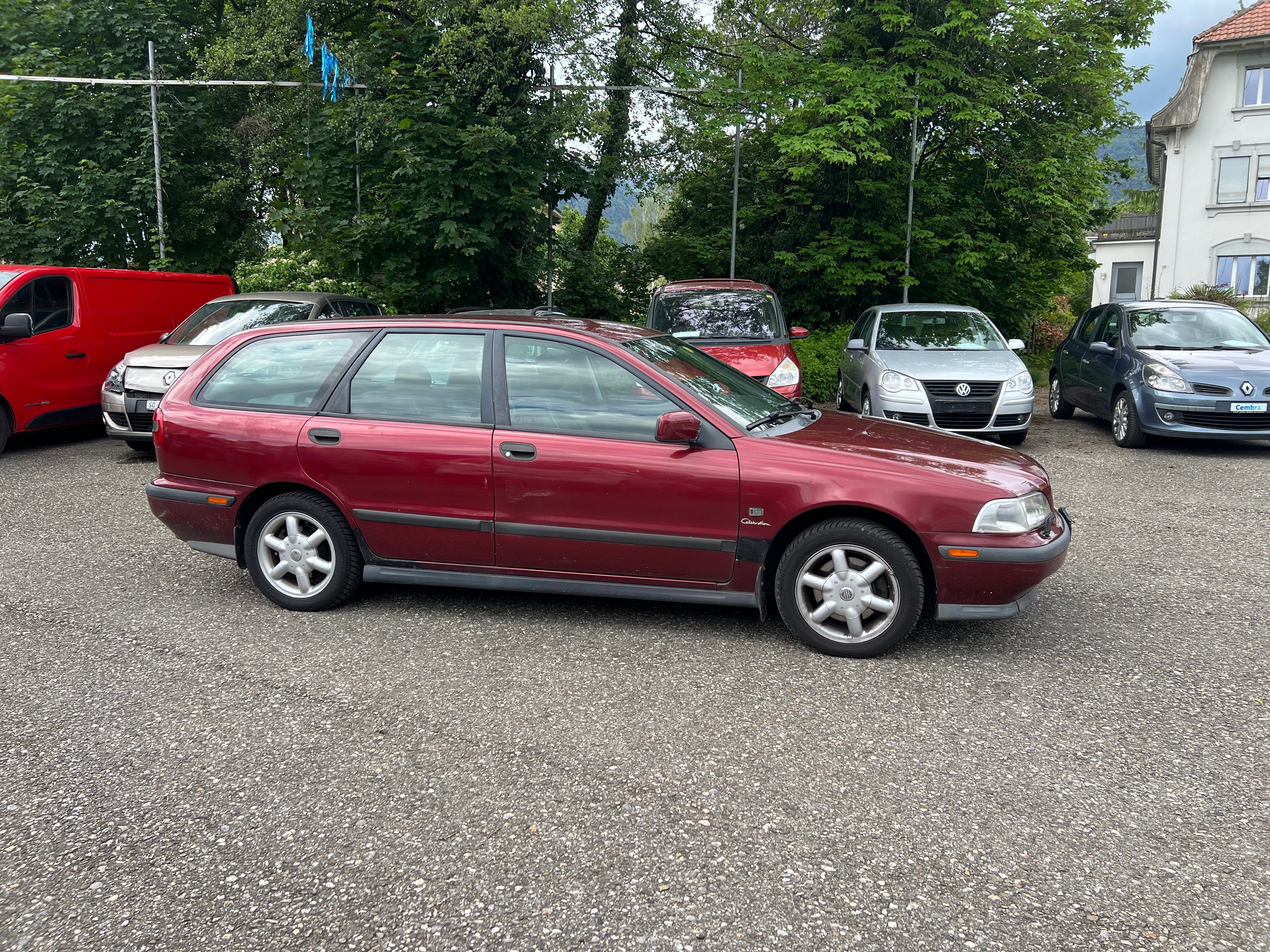 VOLVO V40 2.0