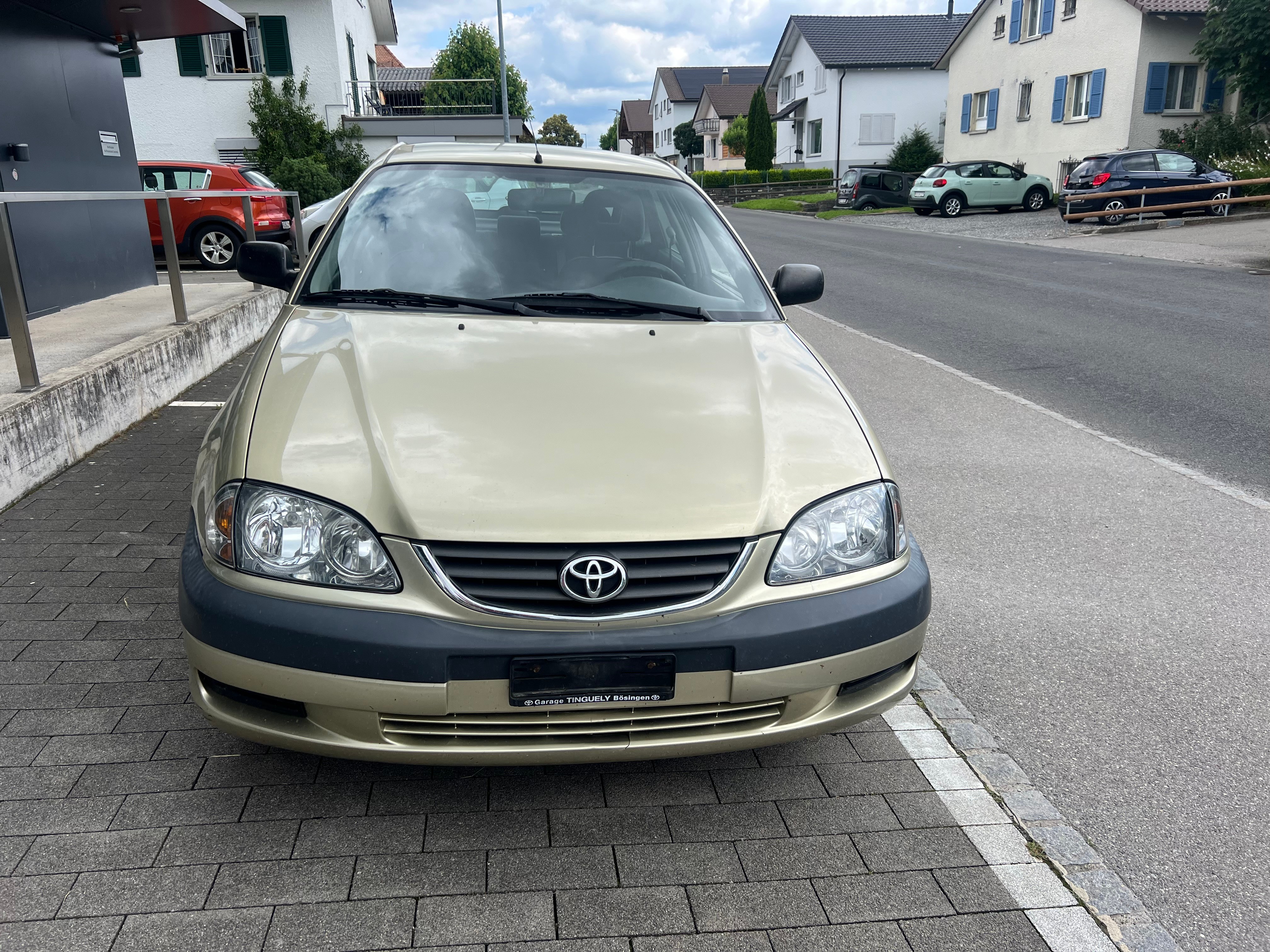 TOYOTA Avensis 1.8 VVT-i LineaTerra Plus Liftback