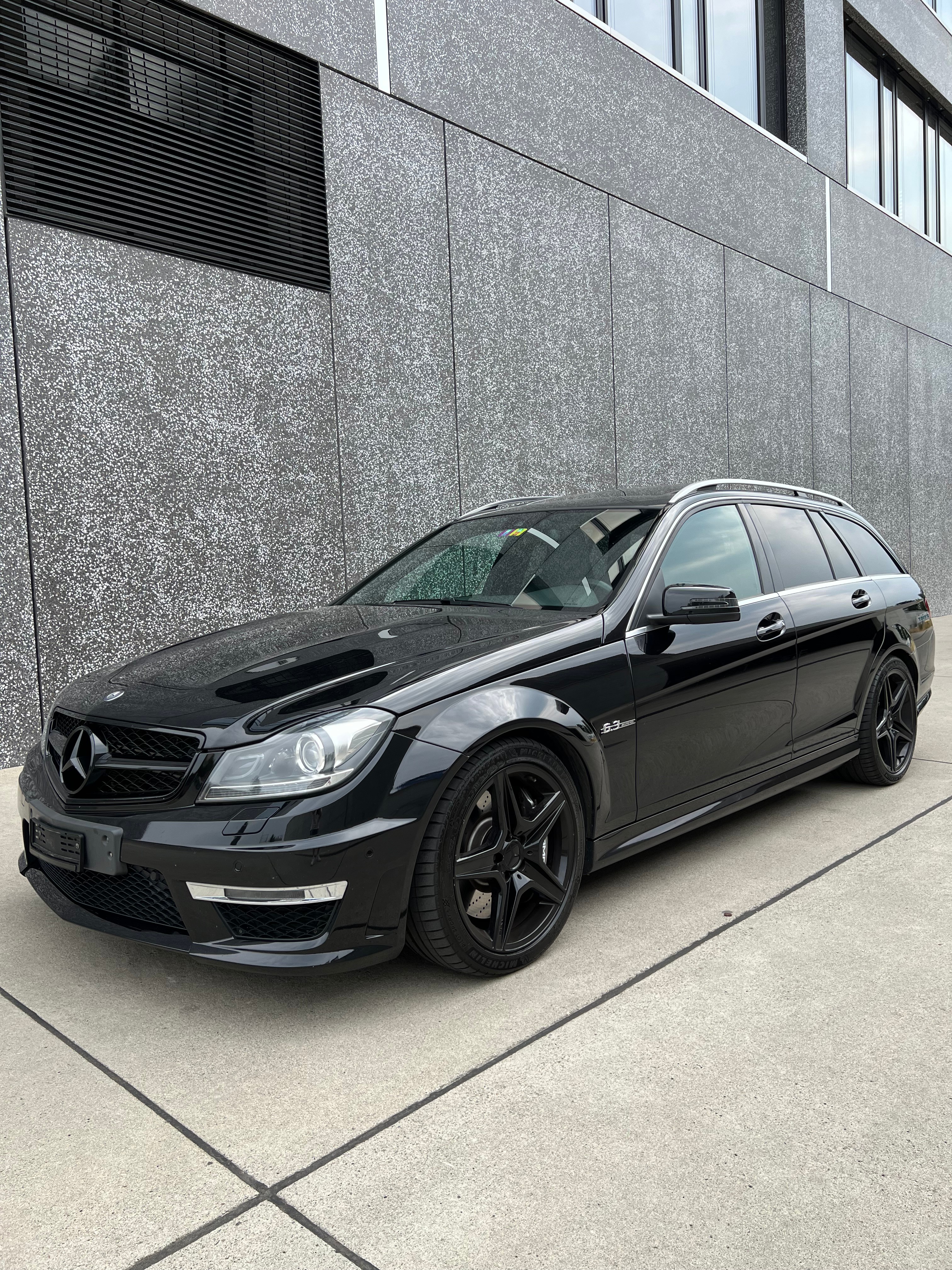 MERCEDES-BENZ C 63 AMG Avantgarde Speedshift MCT