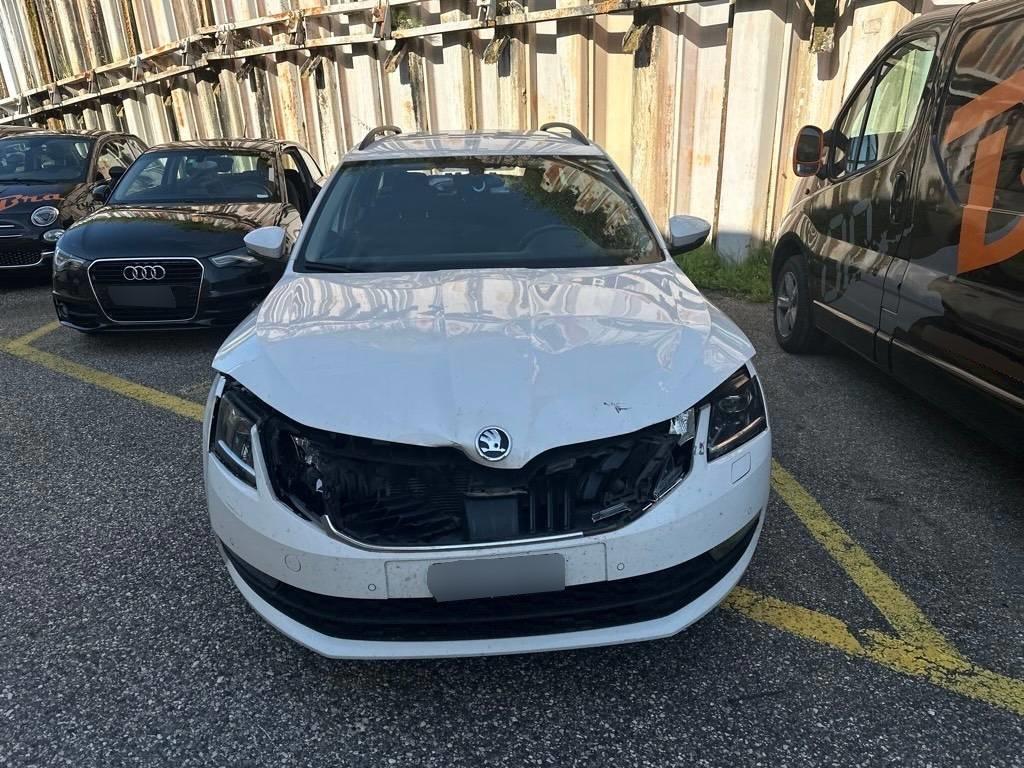 SKODA Octavia Combi 2.0 TDI Soleil