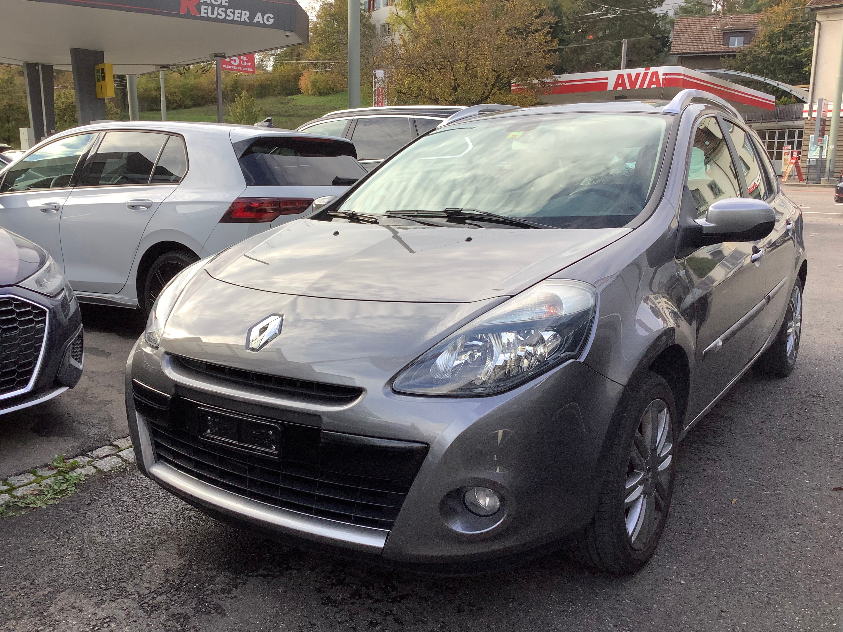 RENAULT Clio Grandtour 1.2 16V Turbo Night&Day