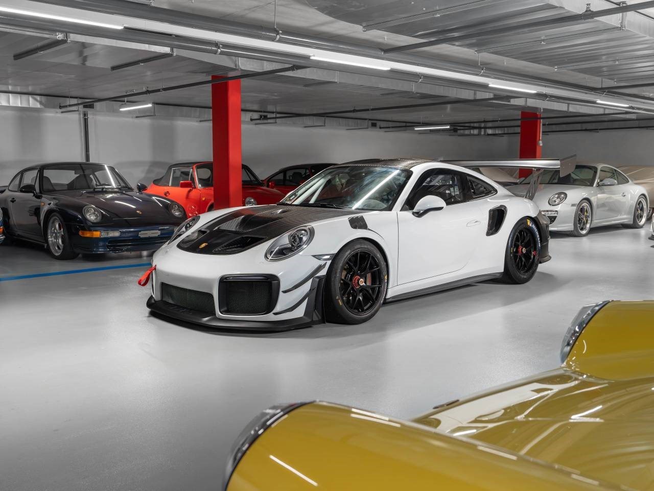 PORSCHE 911 GT2 RS Clubsport