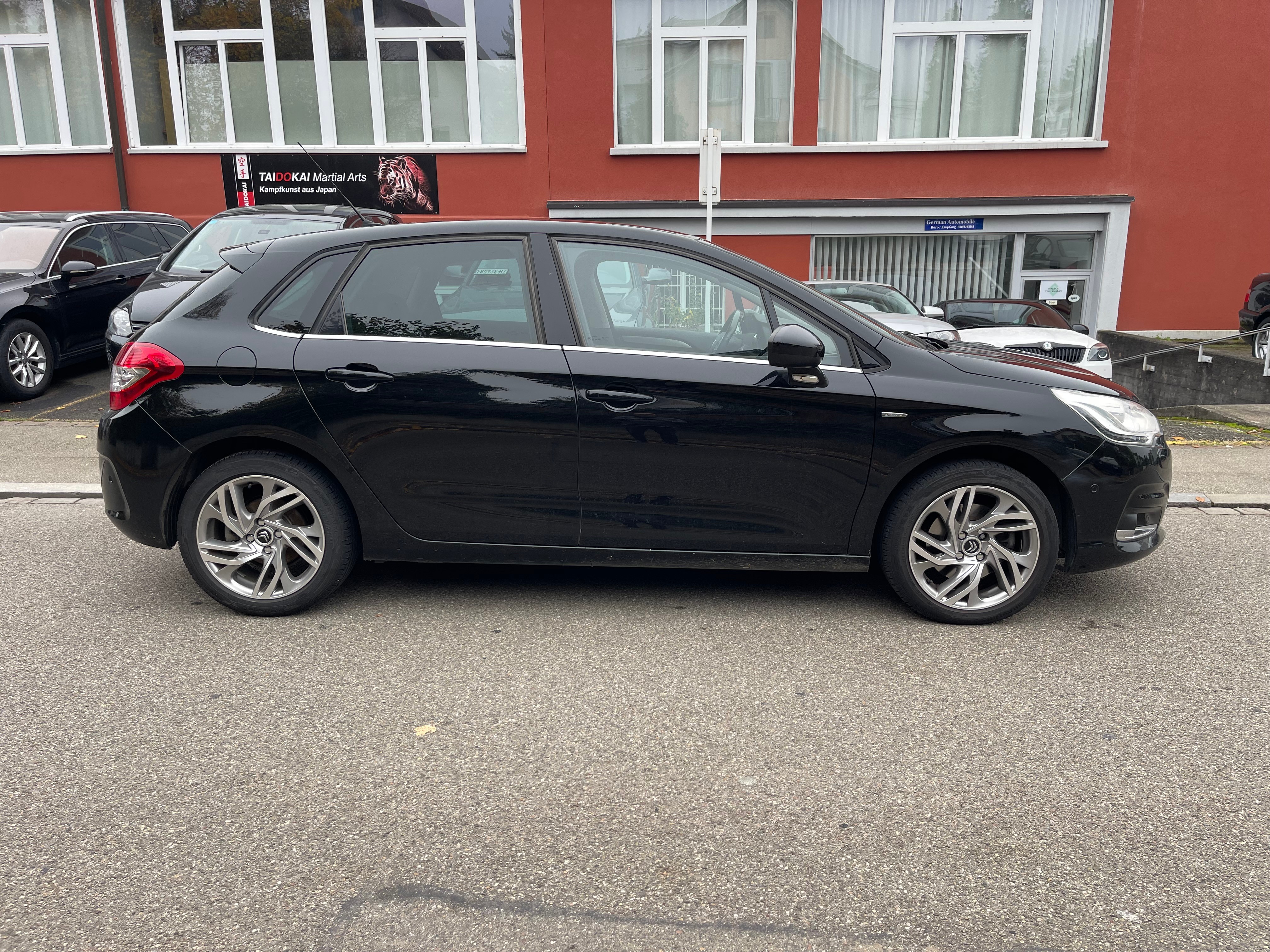 CITROEN C4 Berline 2.0 HDi Exclusive