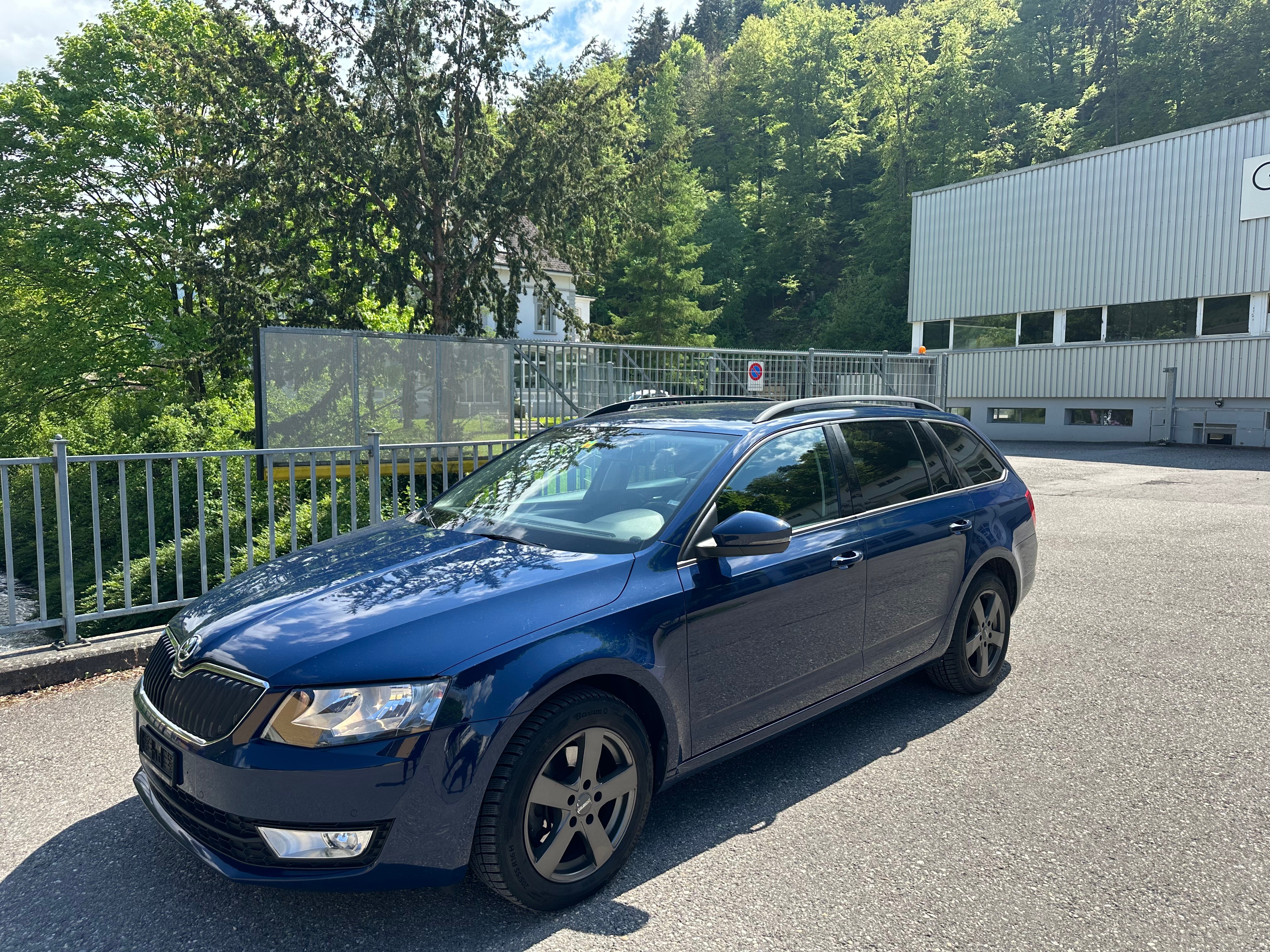 SKODA Octavia Combi 2.0 TDI Ambition