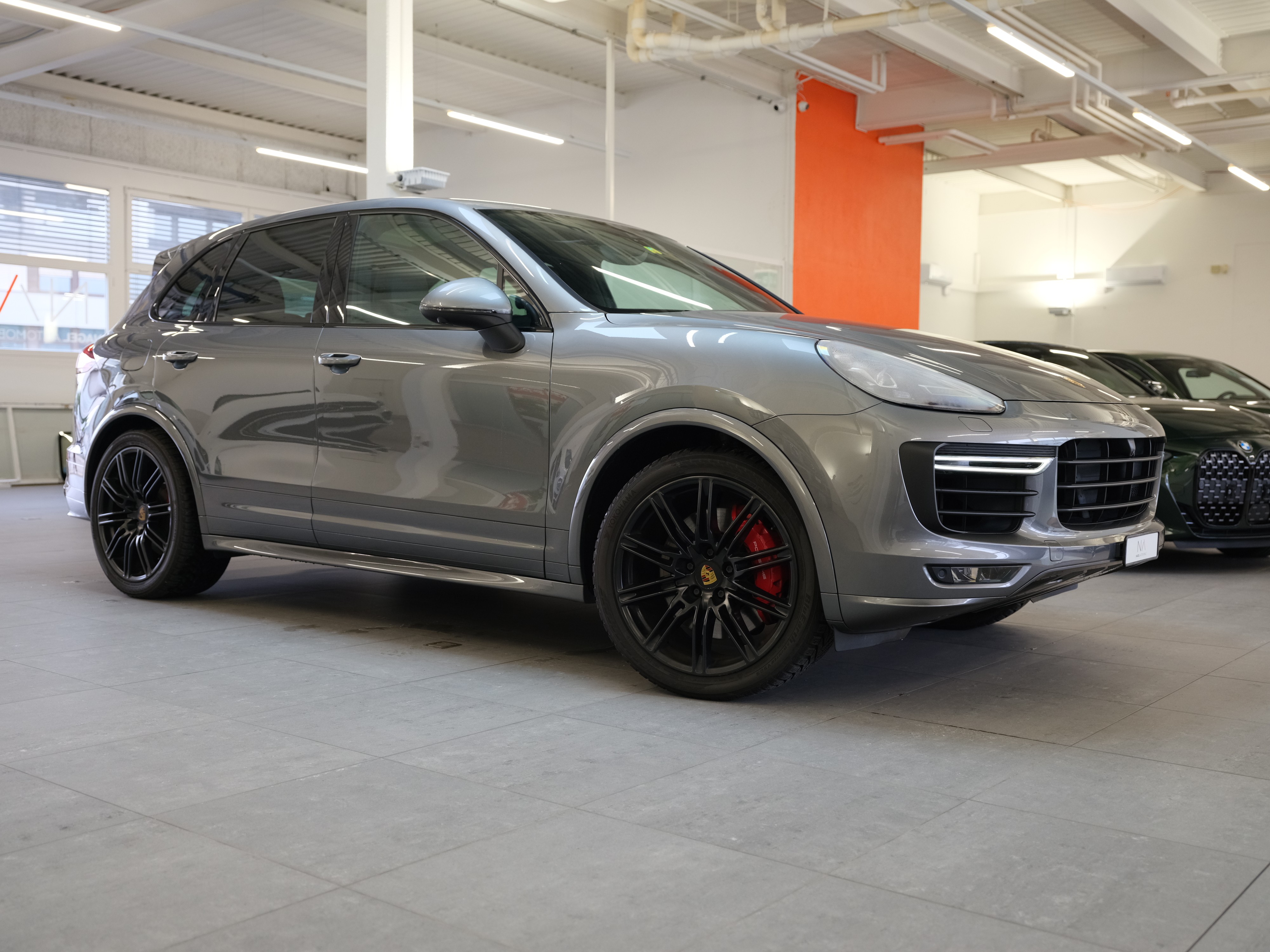 PORSCHE Cayenne GTS