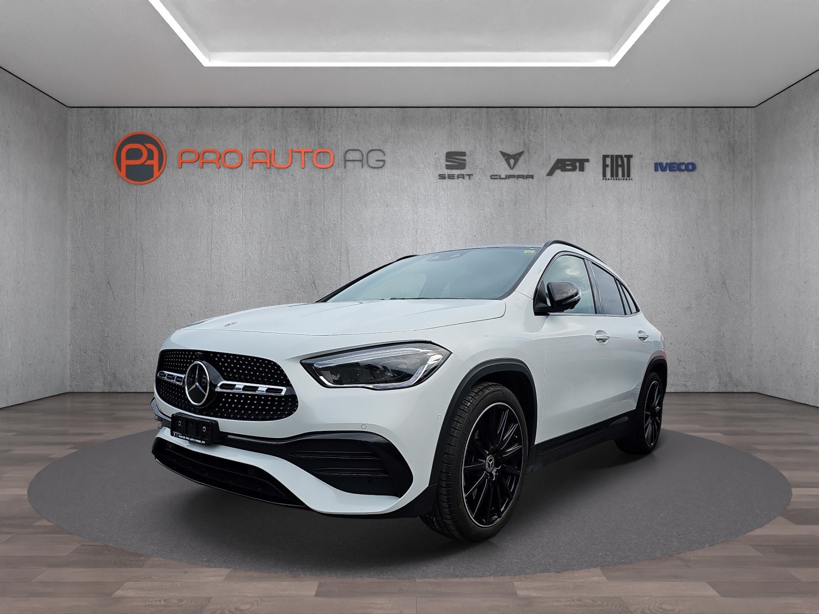 MERCEDES-BENZ GLA 250 4Matic AMG Line 8G-DCT