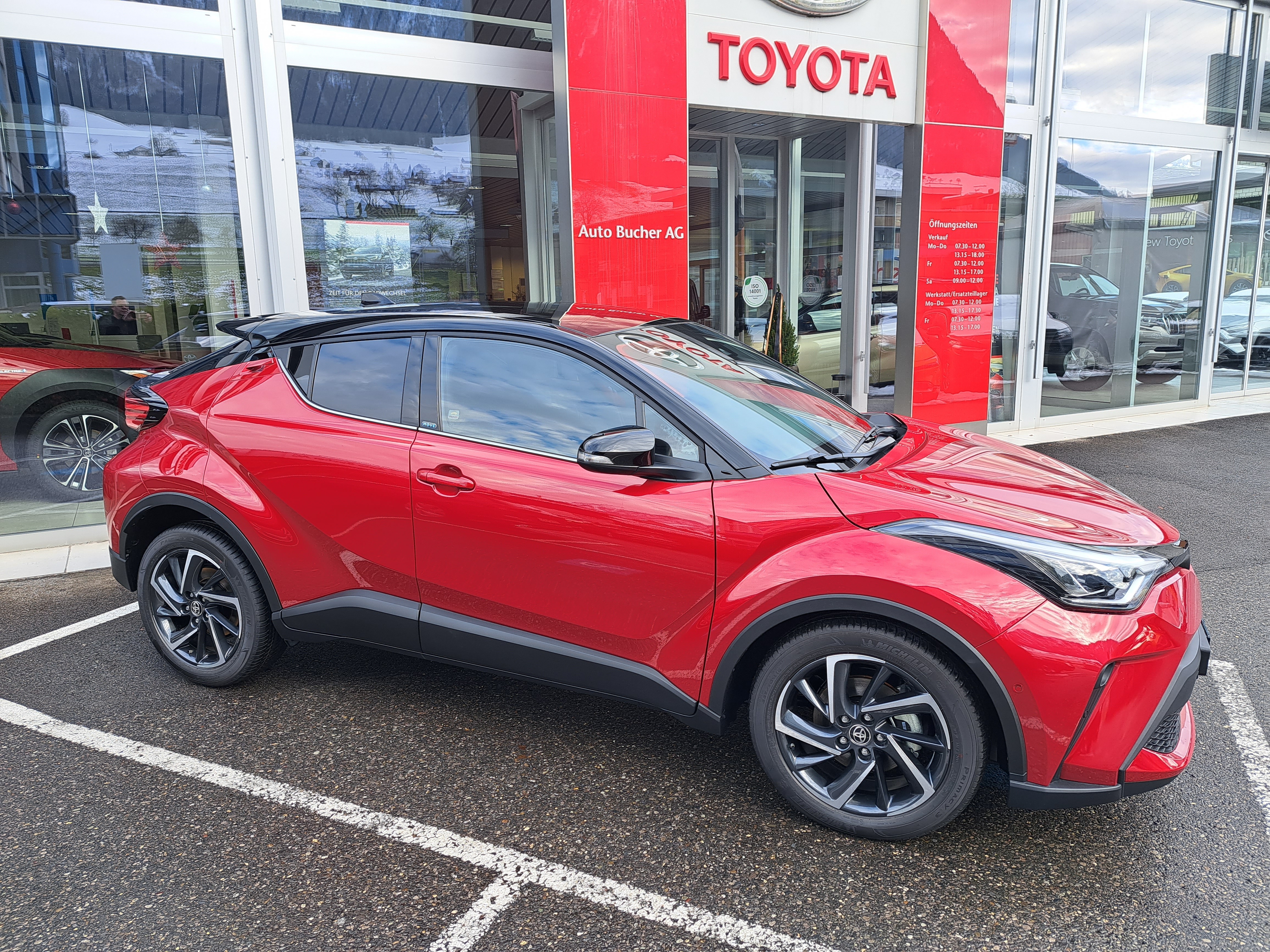 TOYOTA C-HR 2.0 HSD CVT Move