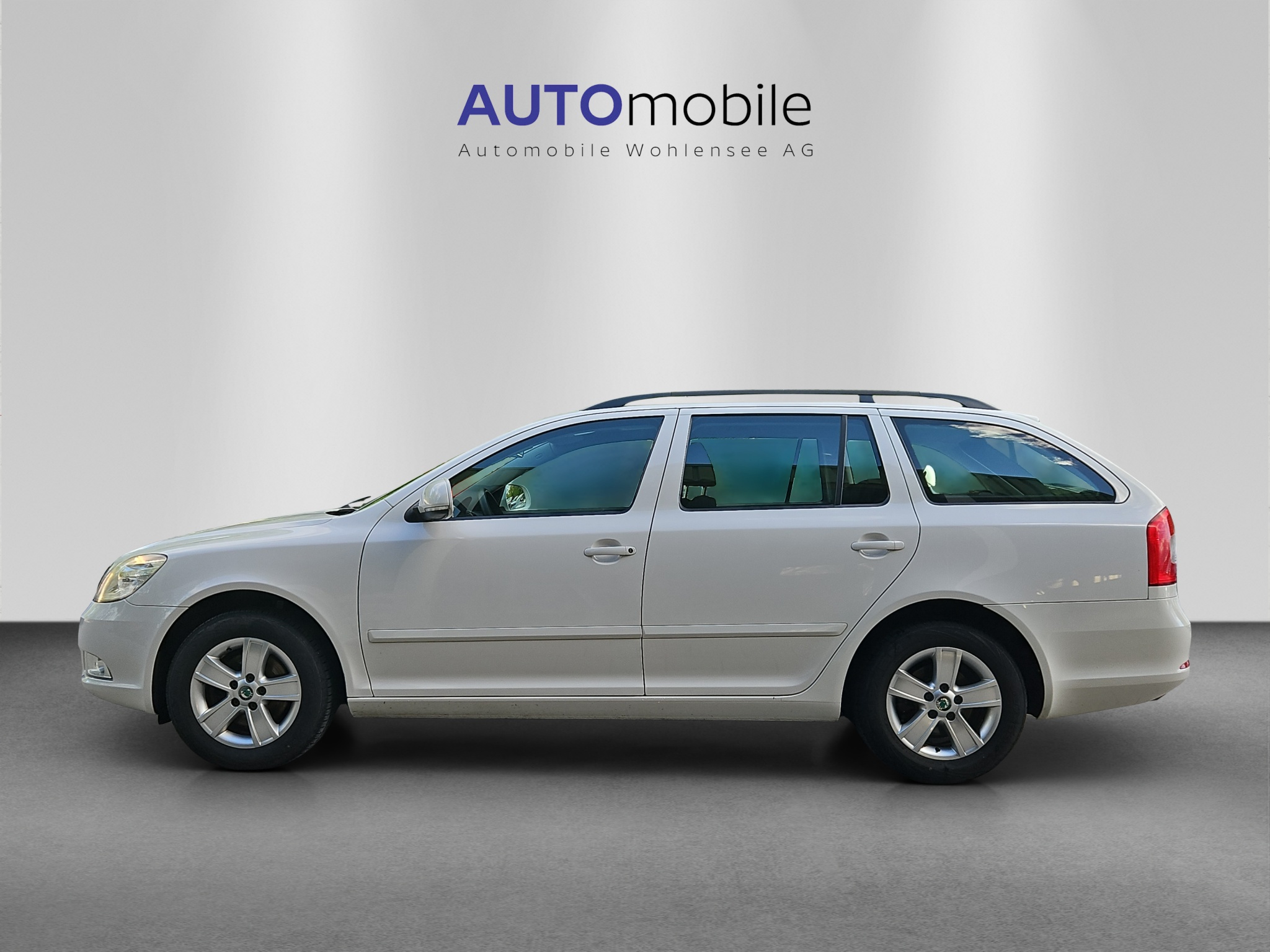 SKODA Octavia Combi 2.0 TDI Ambiente DSG