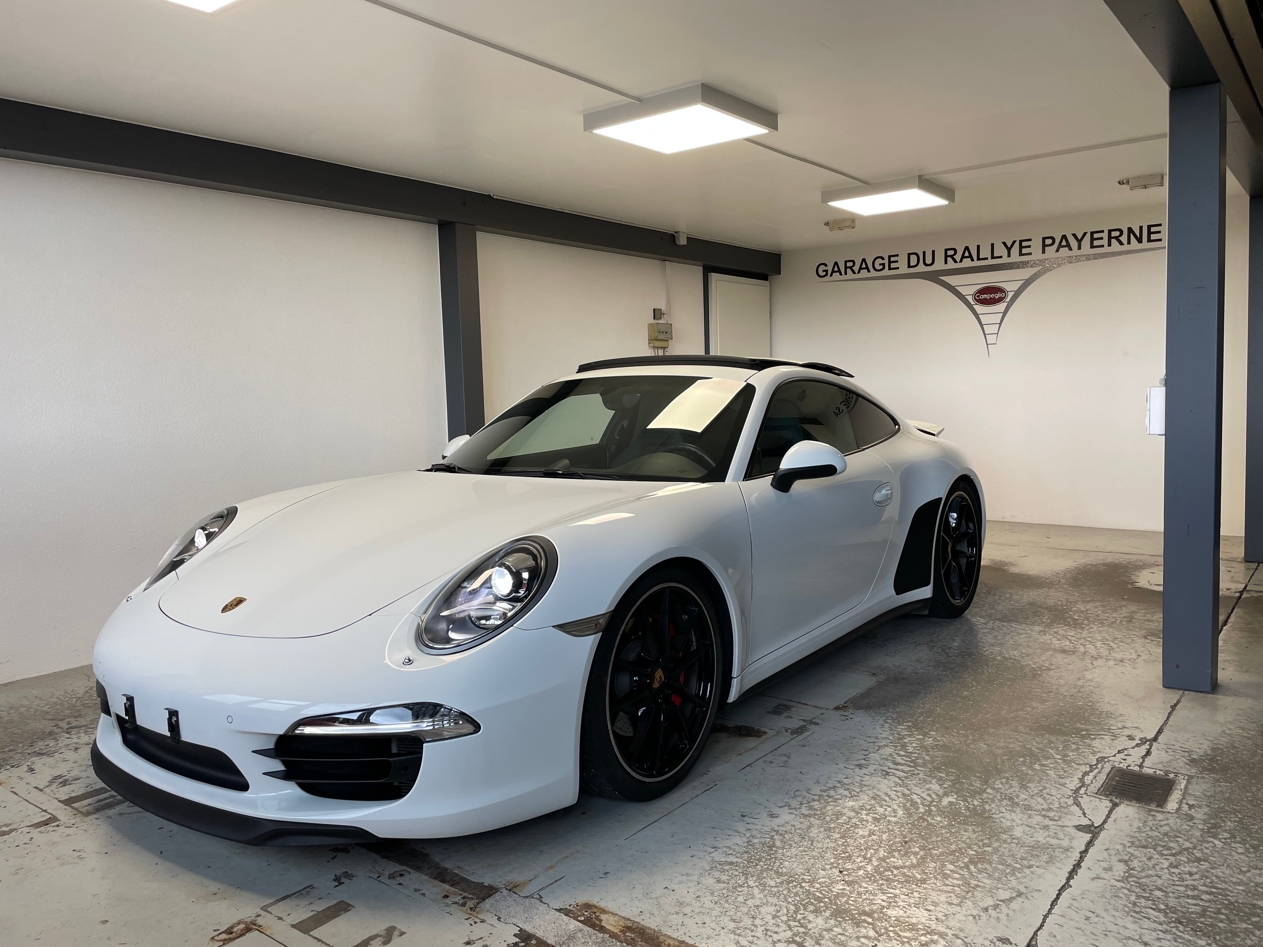 PORSCHE 911 Carrera 4S PDK