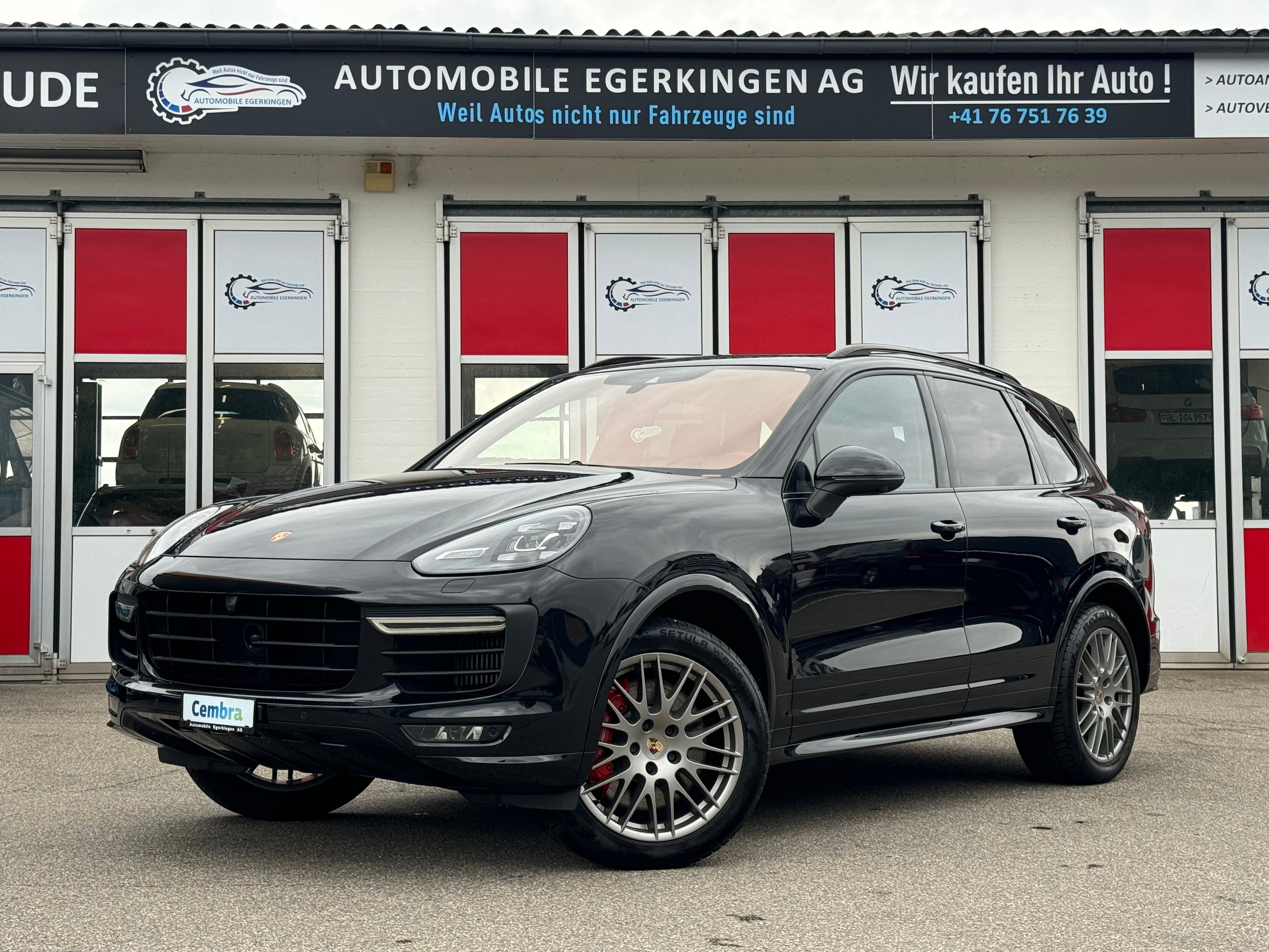 PORSCHE Cayenne GTS