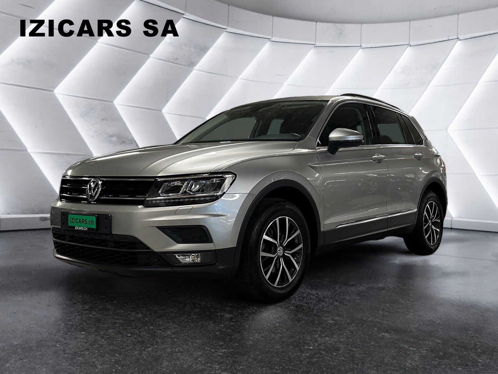 VW Tiguan 2.0 TDI SCR Comfortline 4Motion DSG / Attelage / Alarme / Roues hiver inclus