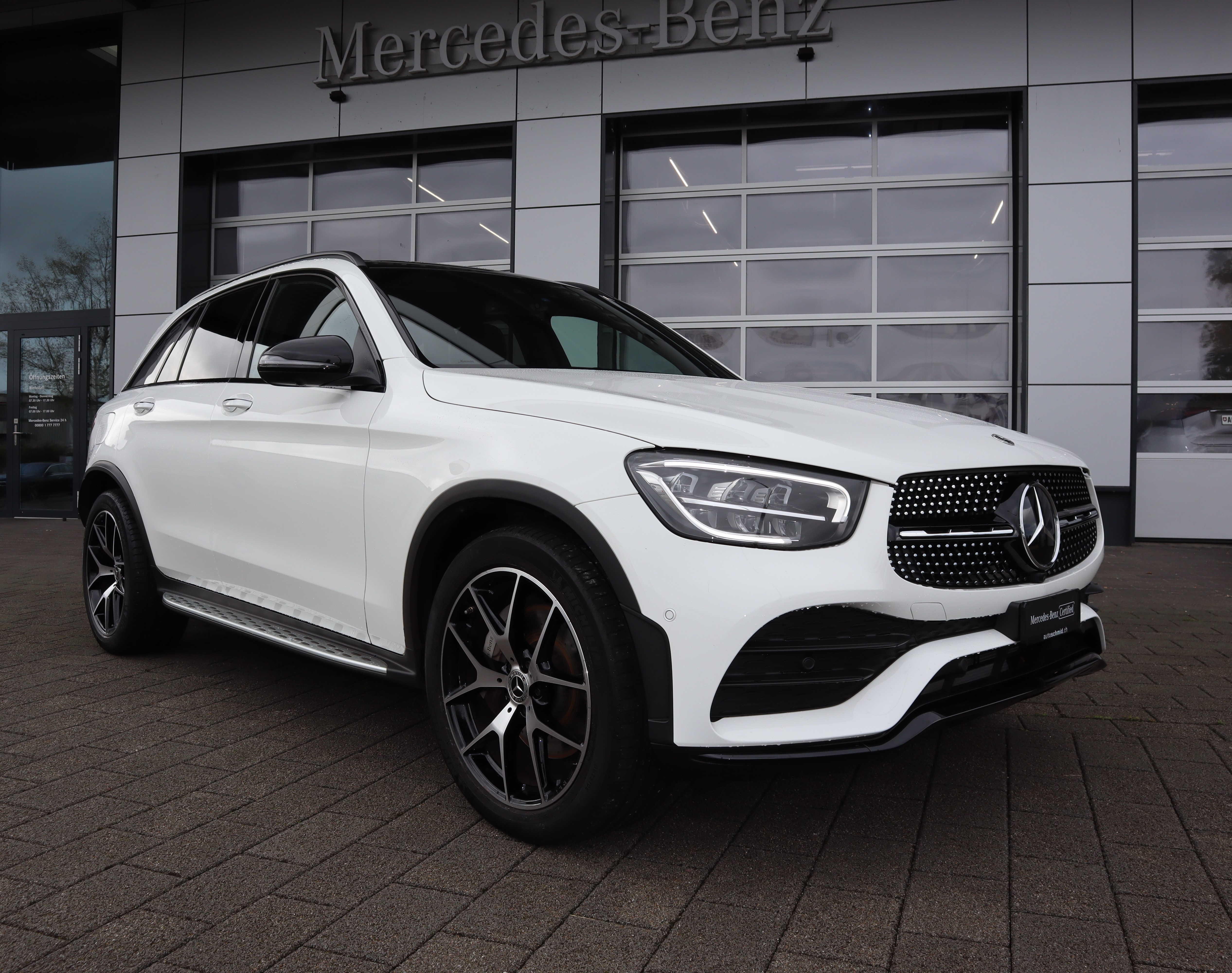 MERCEDES-BENZ GLC 200 AMG Line 4Matic 9G-Tronic