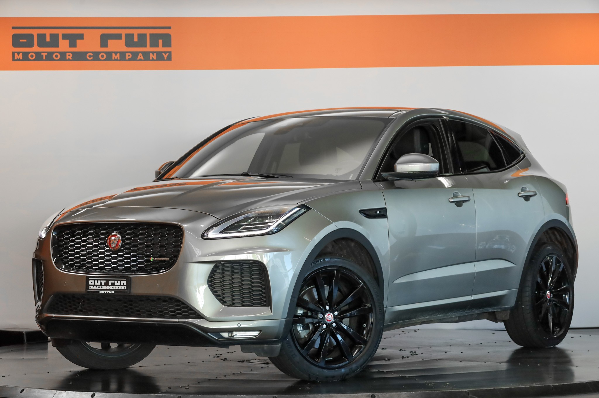 JAGUAR E-Pace 2.0 P250 R-Dynamic SE AWD Automatik