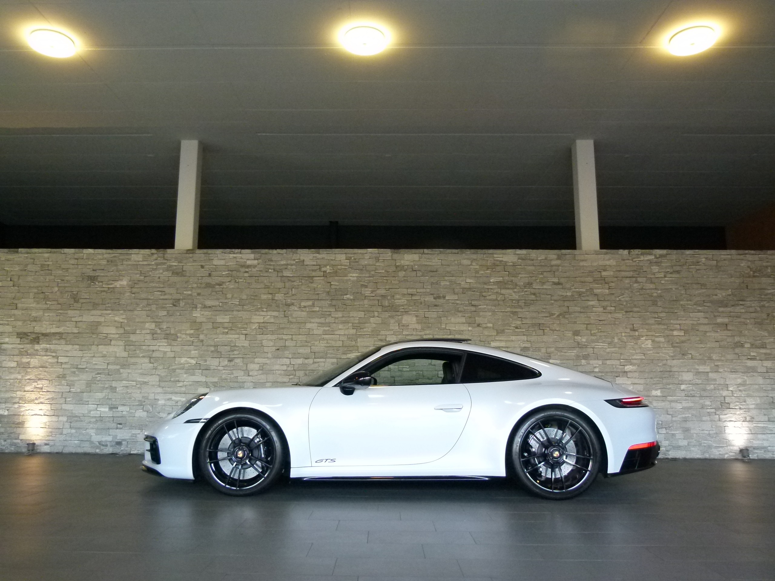 PORSCHE 911 Carrera 4 GTS Coupe 2024 