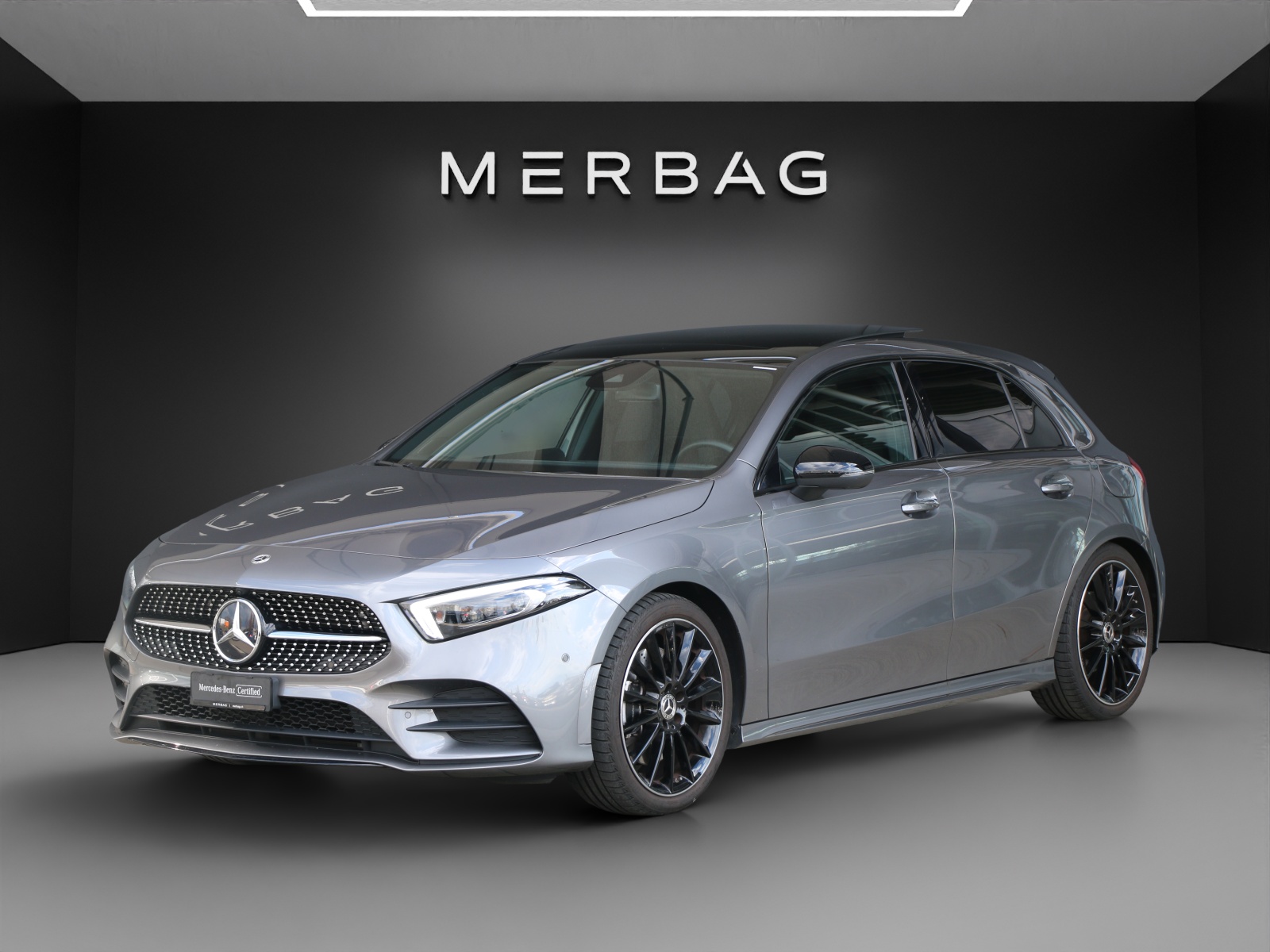 MERCEDES-BENZ A 250 AMG Line