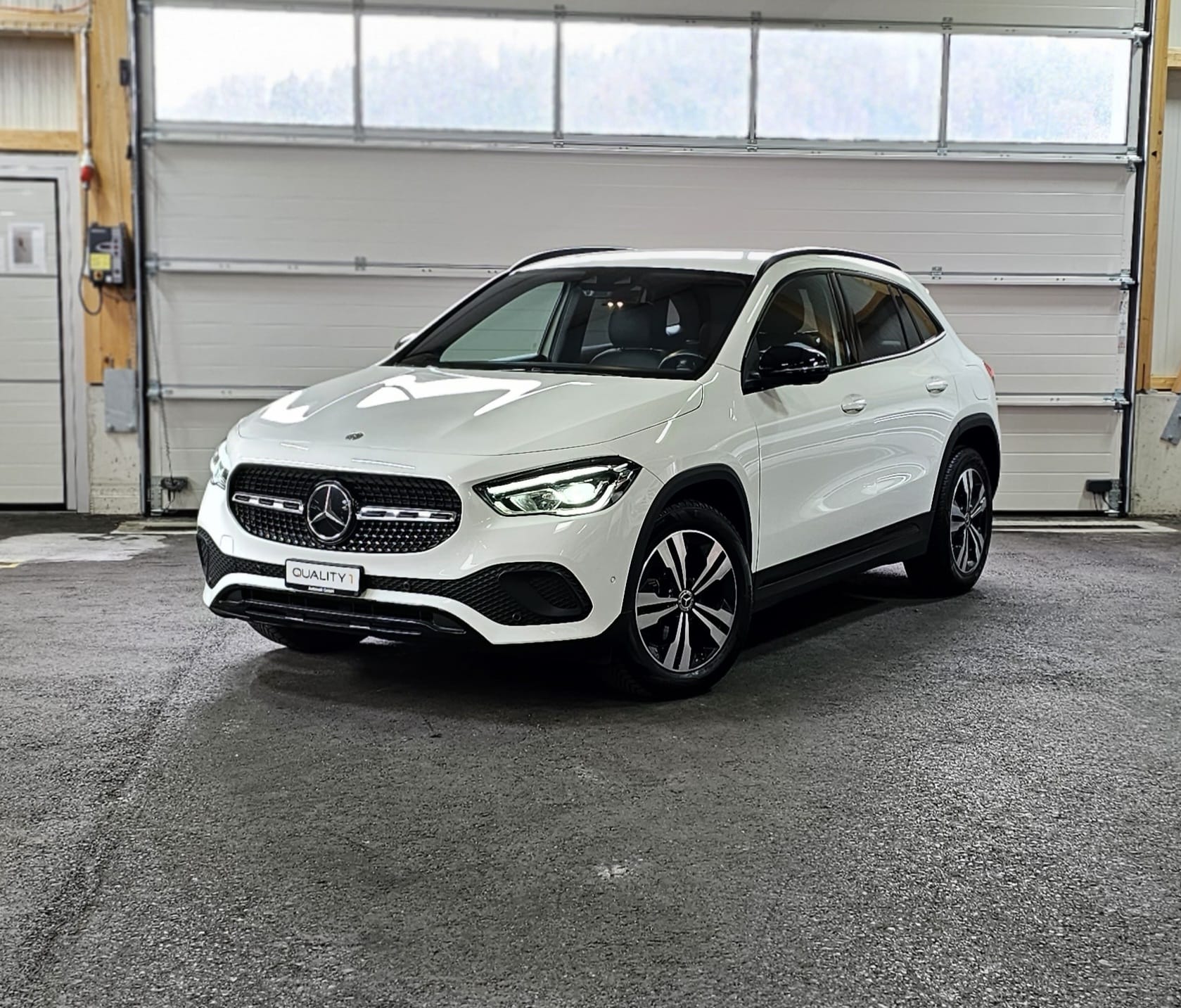 MERCEDES-BENZ GLA 200 Progressive 7G-DCT *CH Fahrzeug*