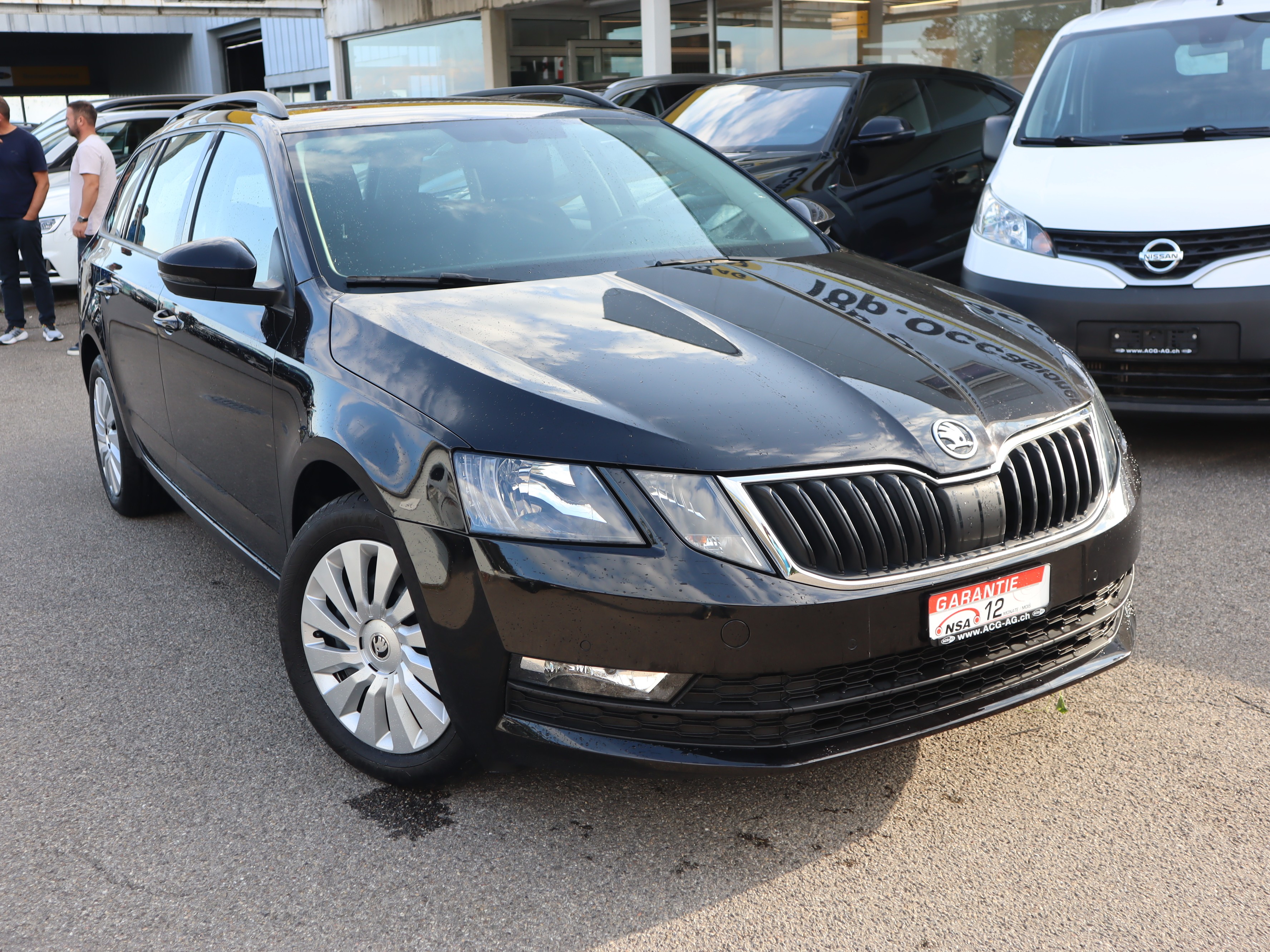 SKODA Octavia Combi 1.6 TDI Ambition DSG ** Gr.Navi + Multimedia ** PDC v+h ** Frisch ab MFK & Service **