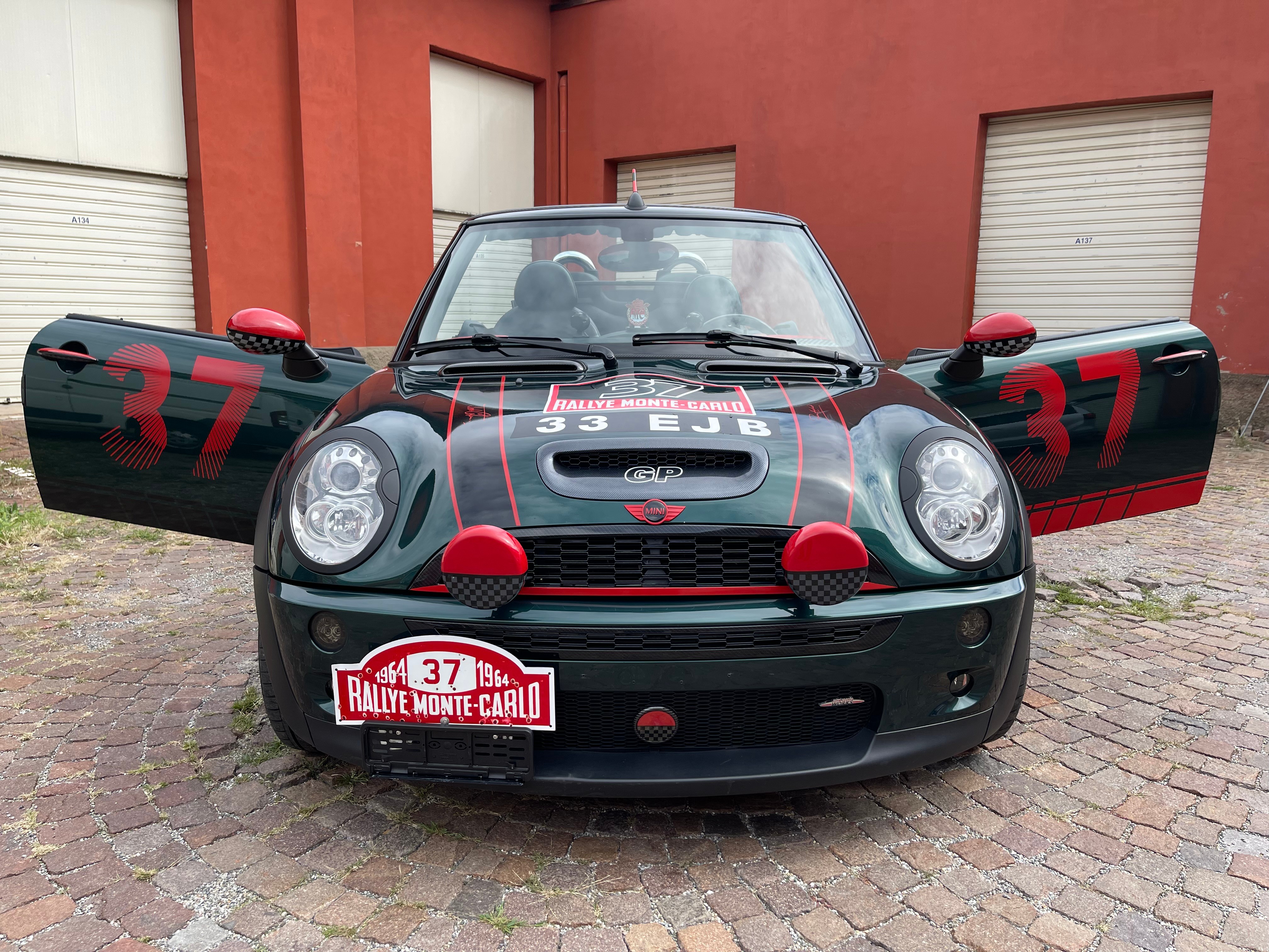 MINI Cooper S JCW Cabrio (John Cooper Works)