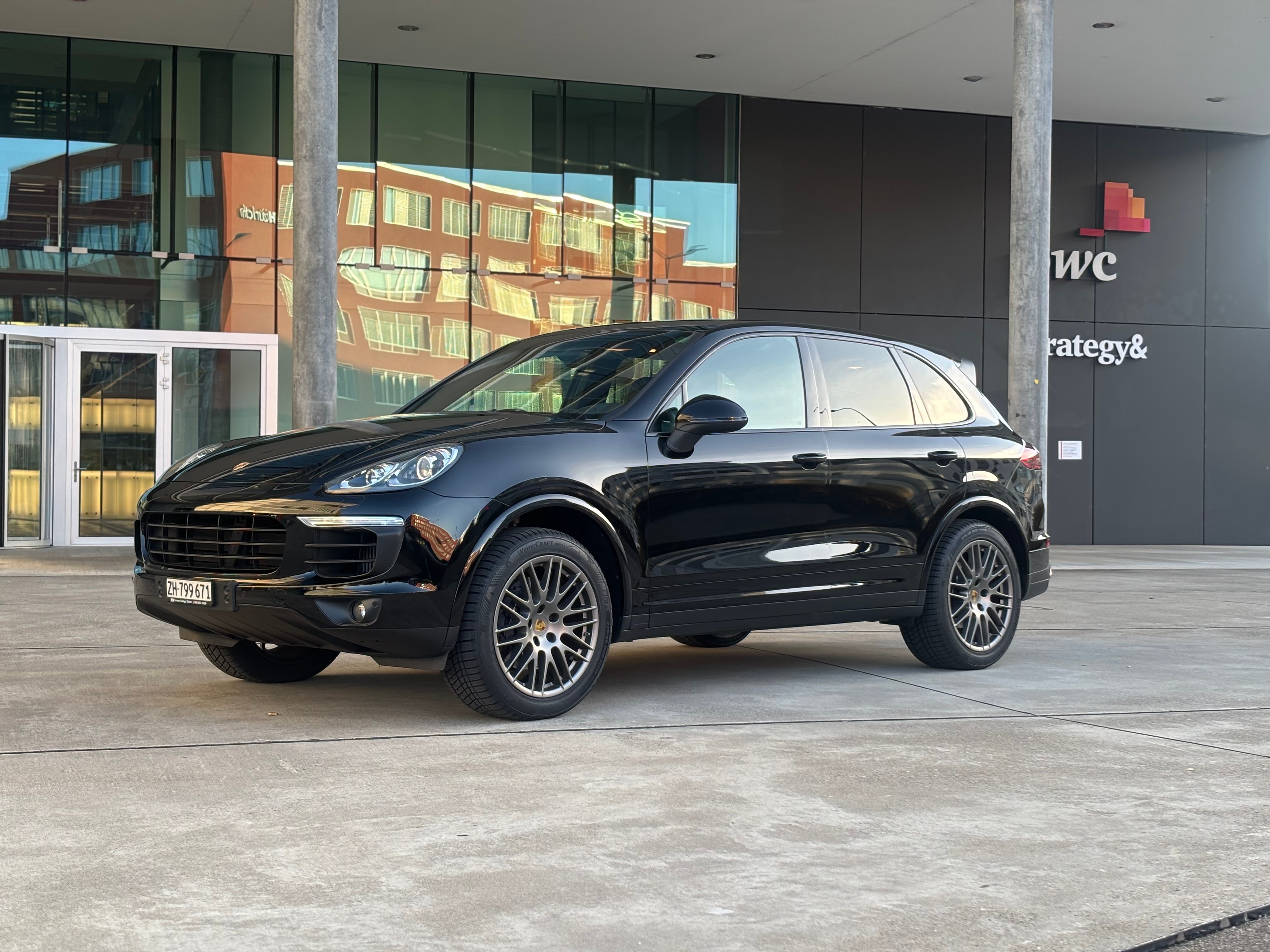 PORSCHE Cayenne Diesel Platinum Edition