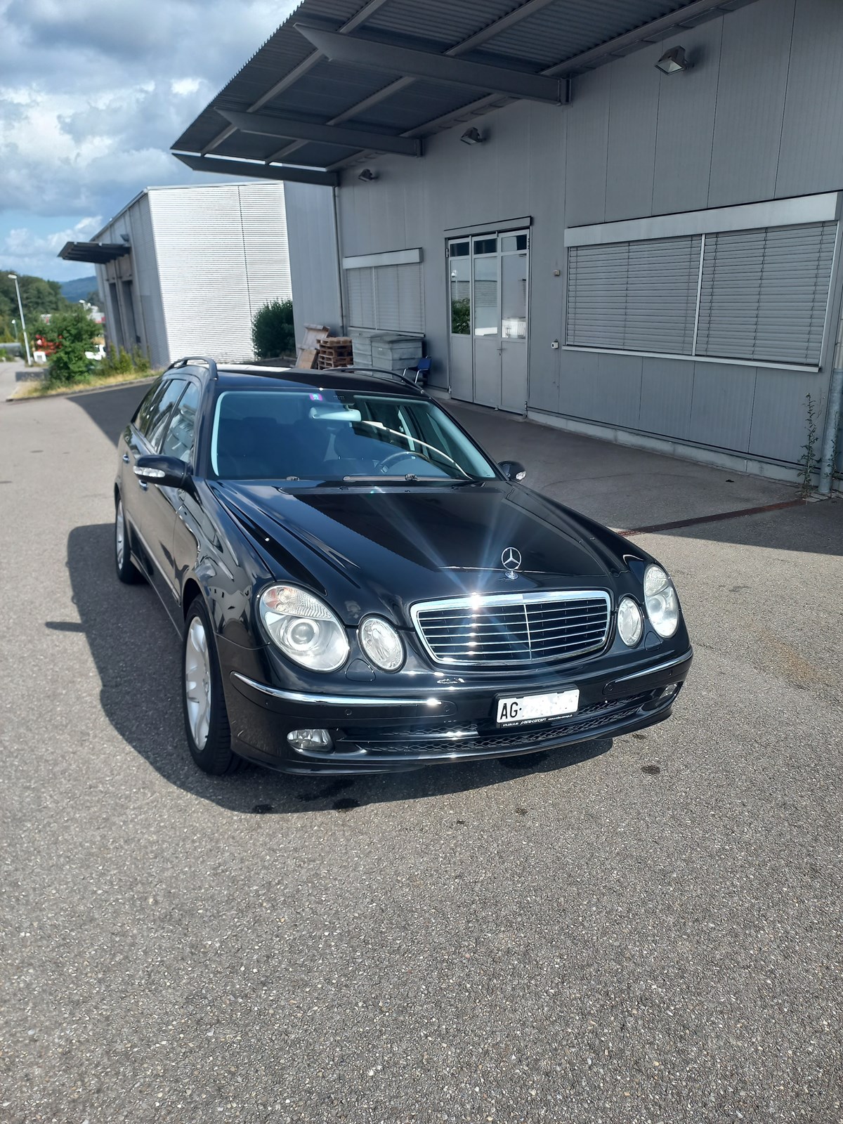 MERCEDES-BENZ E 240 Avantgarde