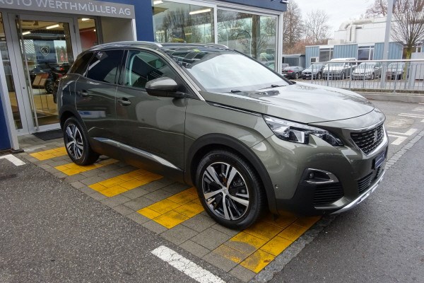 PEUGEOT 3008 1.2 PureTech Allure