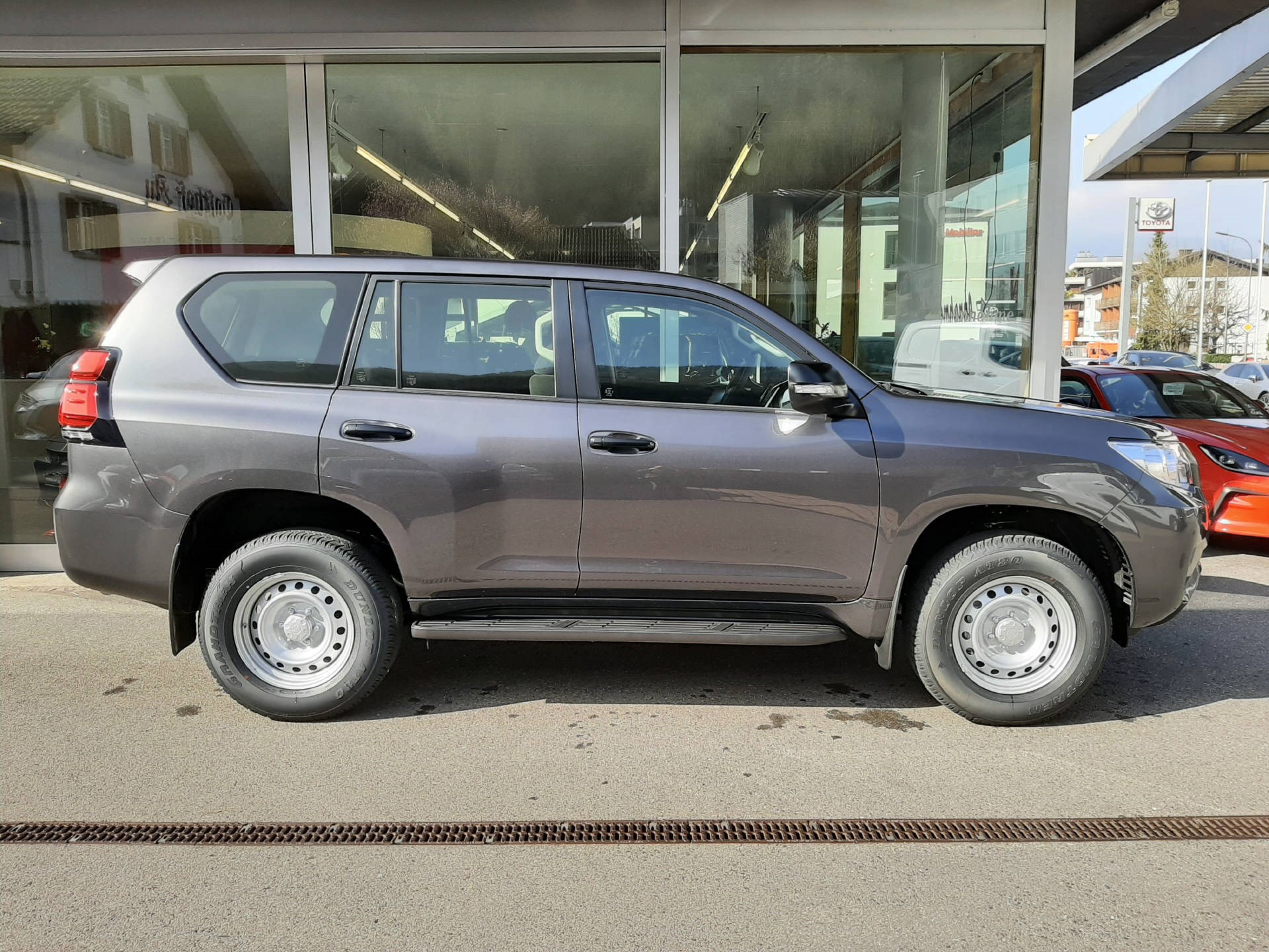 TOYOTA Land Cruiser 2.8 D 204 Active