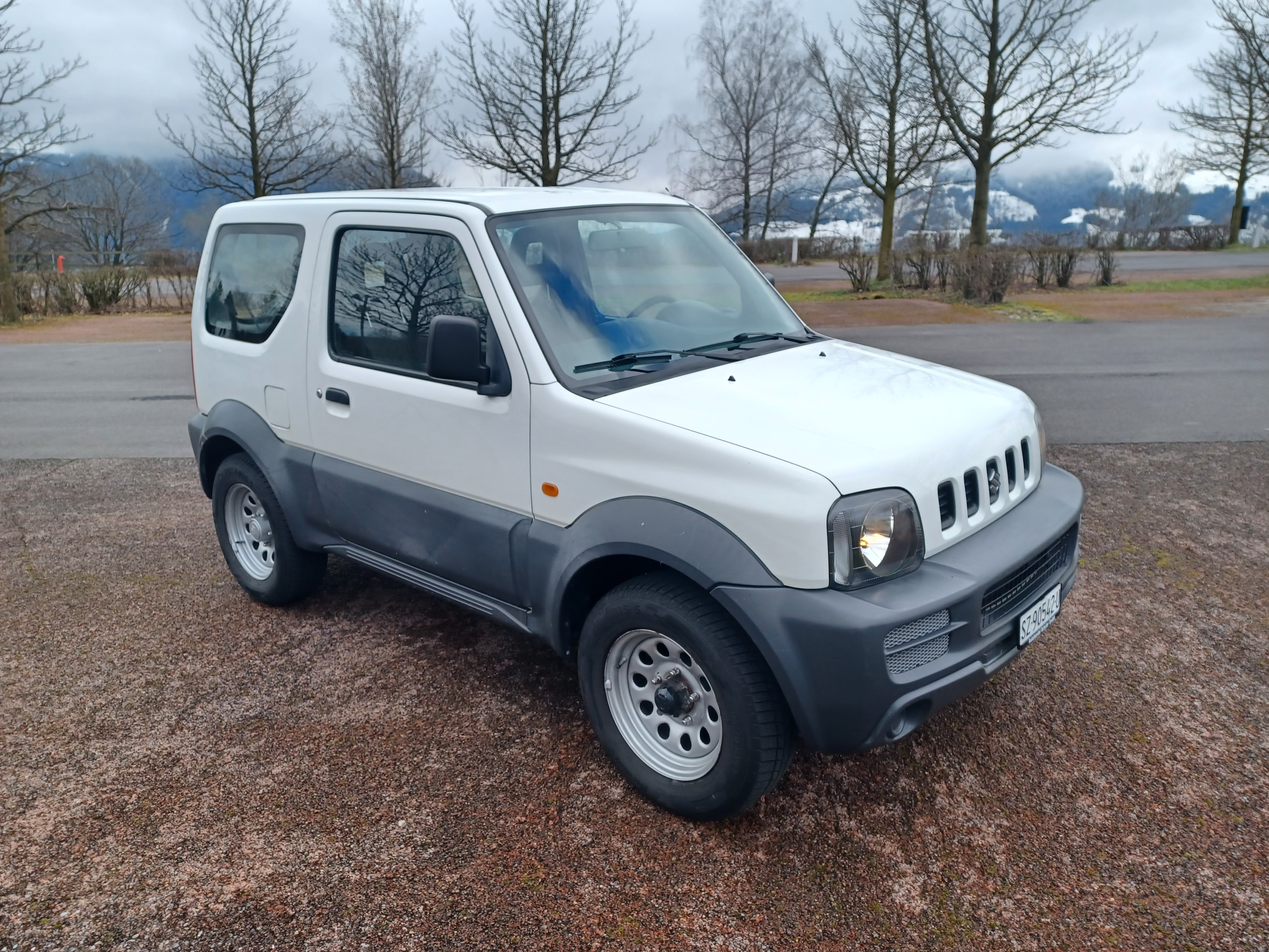 SUZUKI Jimny 1.3 16V Country