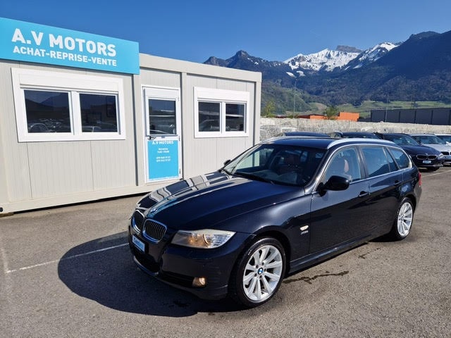 BMW 325i xDrive Touring Steptronic