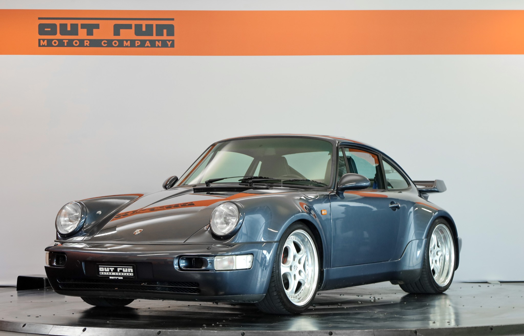 PORSCHE 911 Carrera 4 Turbo Look