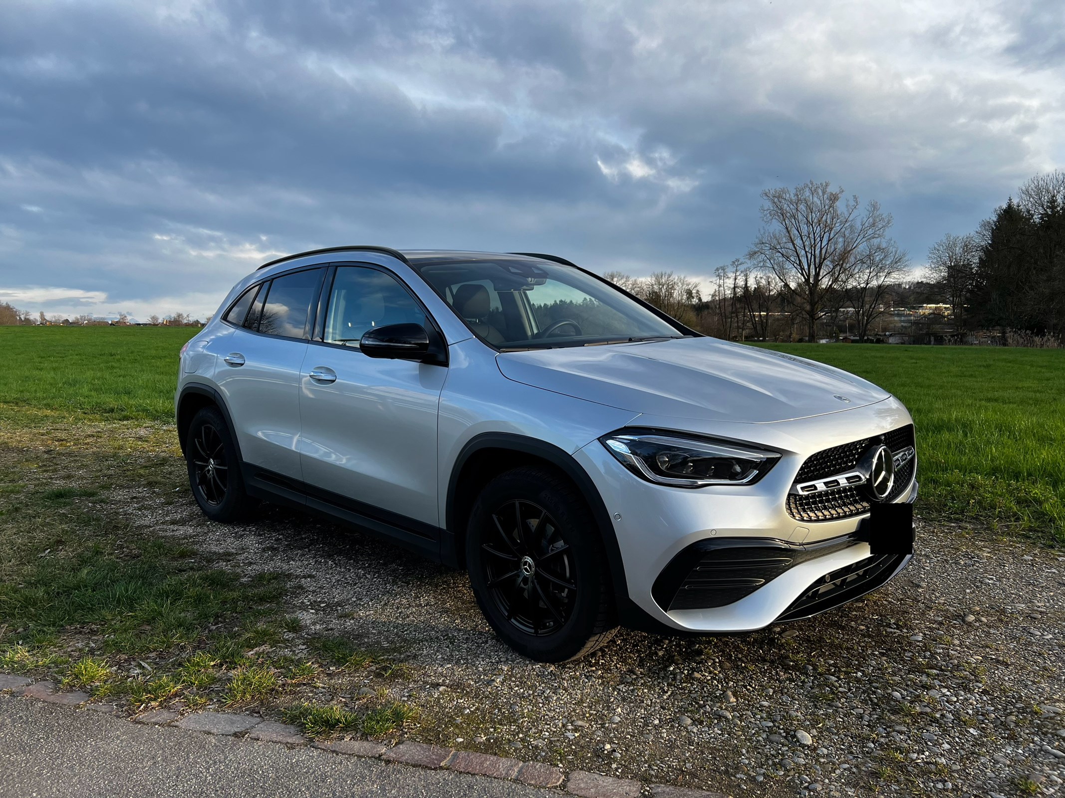 MERCEDES-BENZ GLA 250e AMG Line 8G-DCT