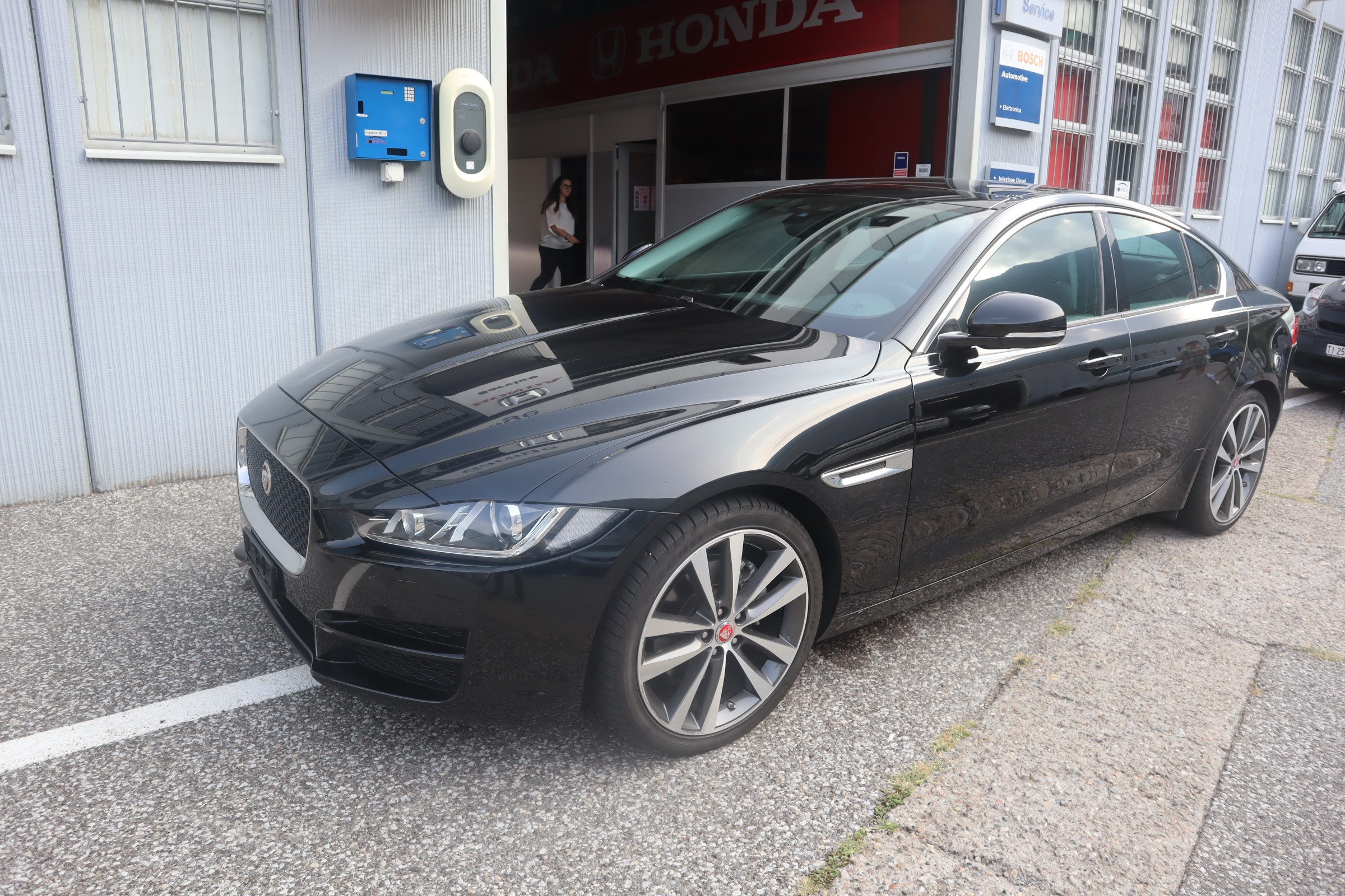 JAGUAR XE 20d Pure Automat