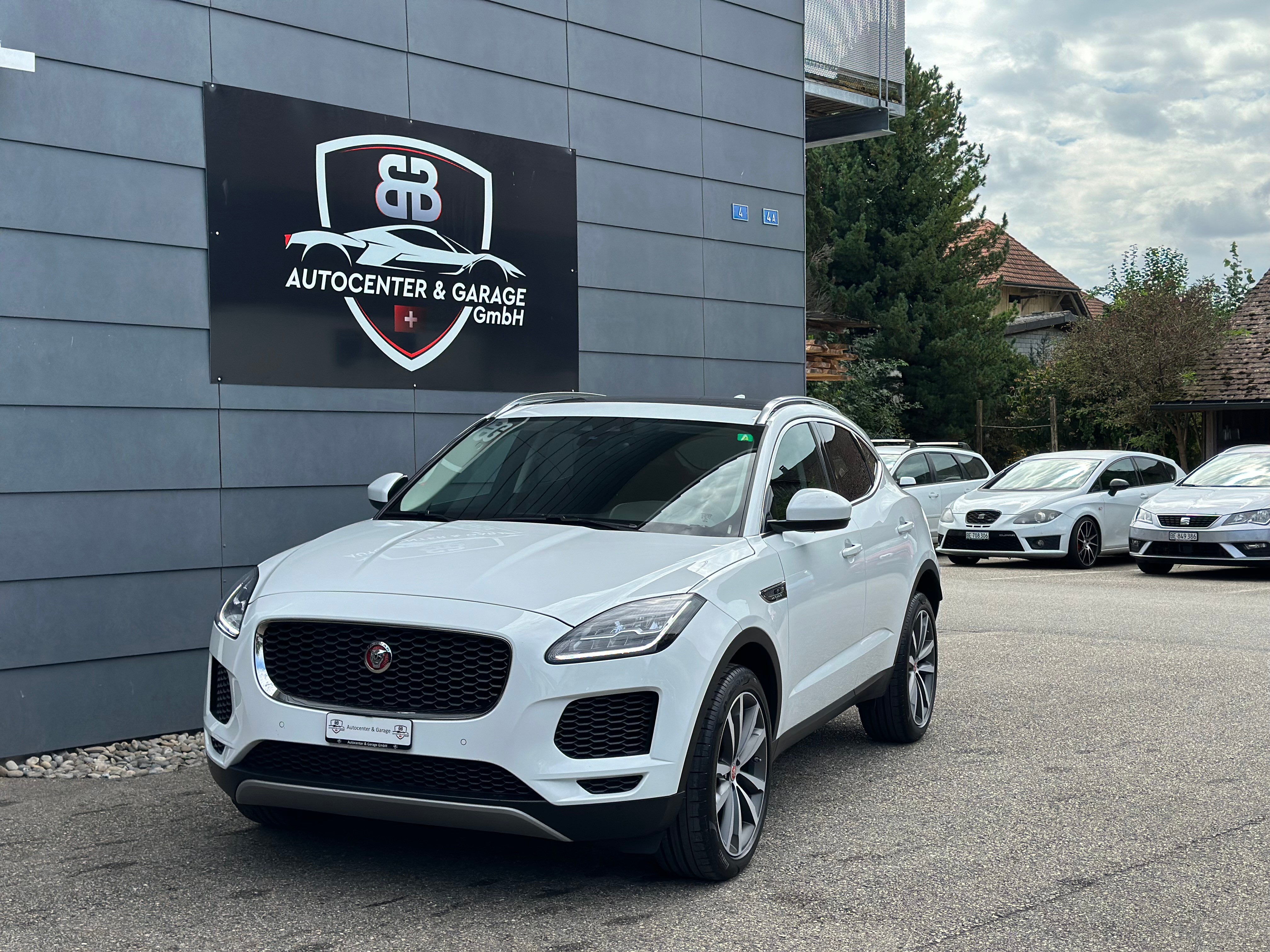 JAGUAR E-Pace P200 R-Dynamic AWD Automatik