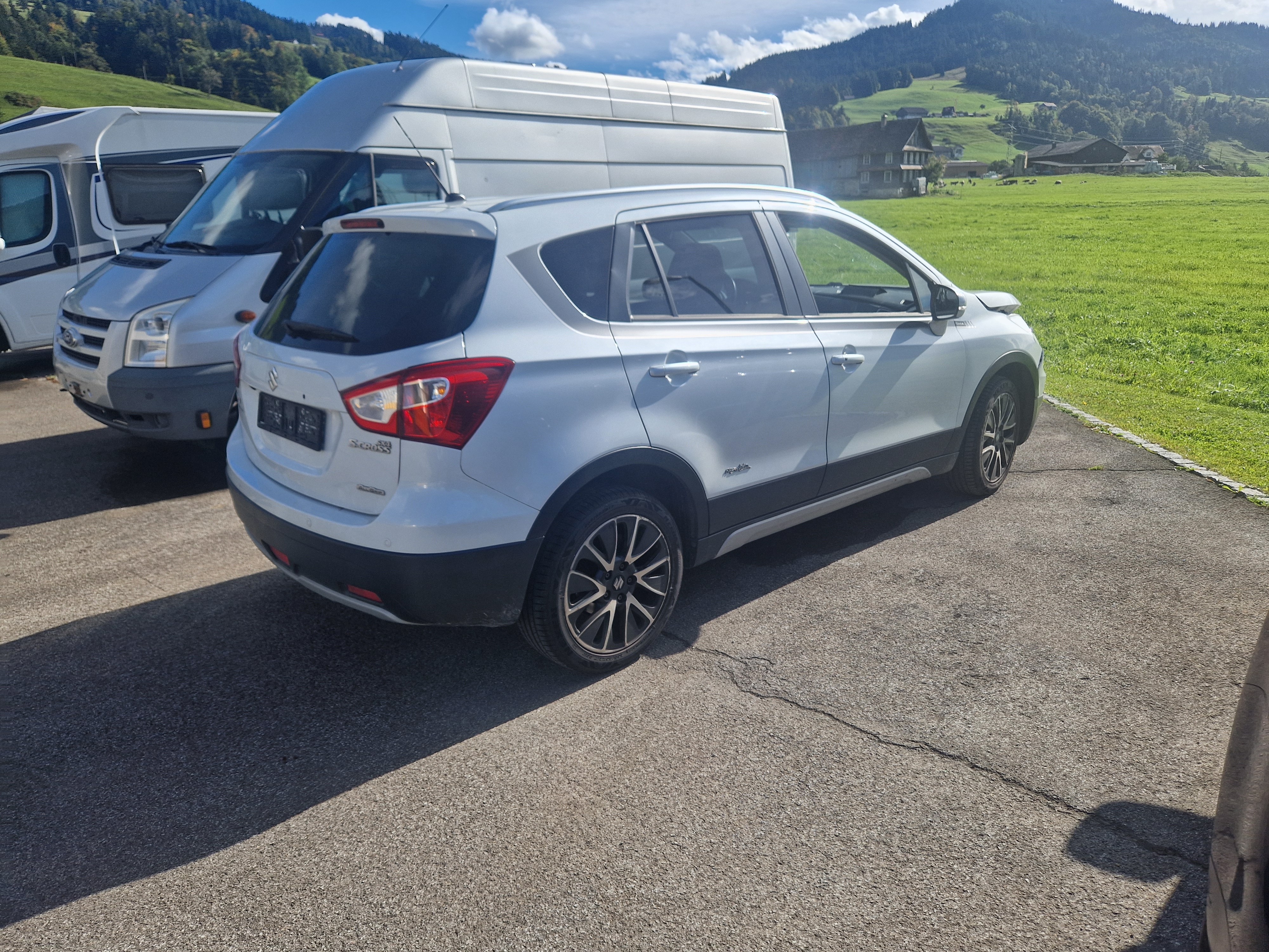 SUZUKI SX4 S-Cross 1.6 TD PizSulai Top 4WD TCSS