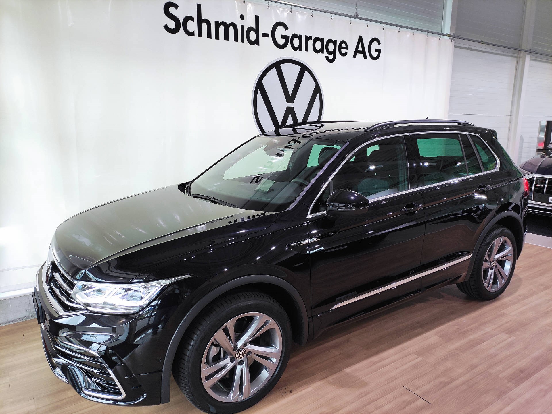 VW Tiguan 2.0 TSI R-Line DSG 4M