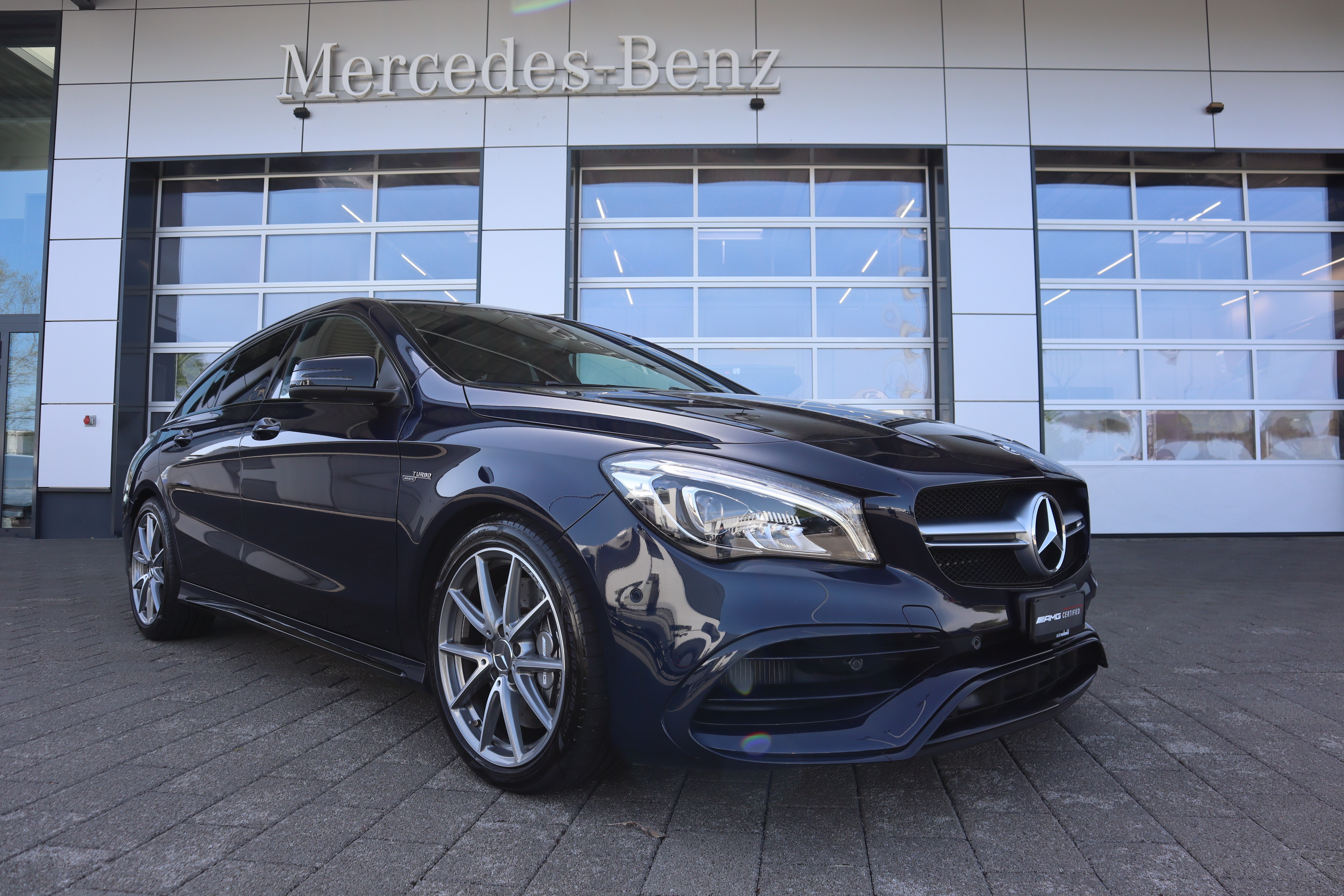 MERCEDES-BENZ CLA Shooting Brake 45 AMG 4Matic Speedshift