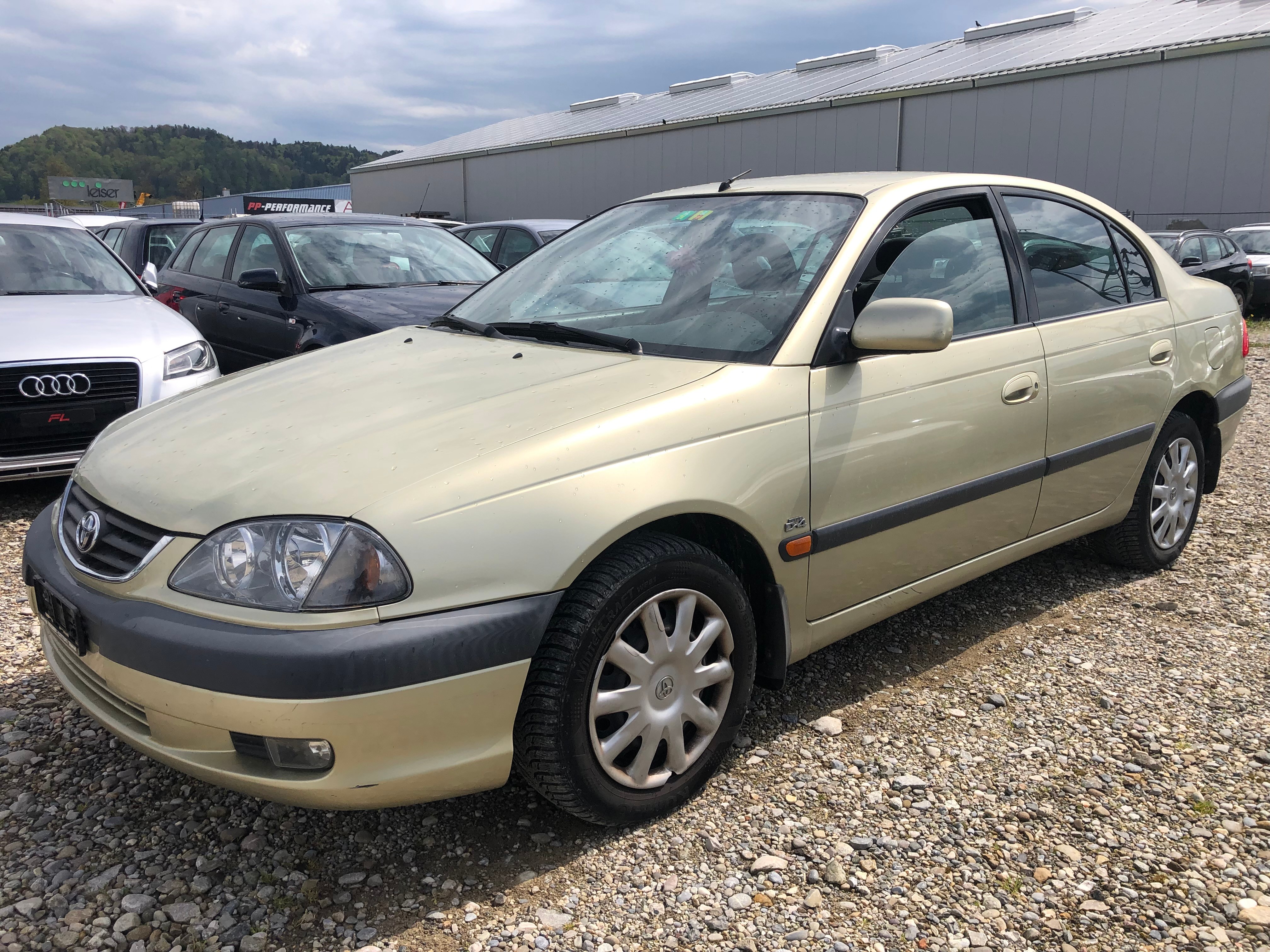 TOYOTA Avensis 2.0 VVT-i Linea Sol Sedan