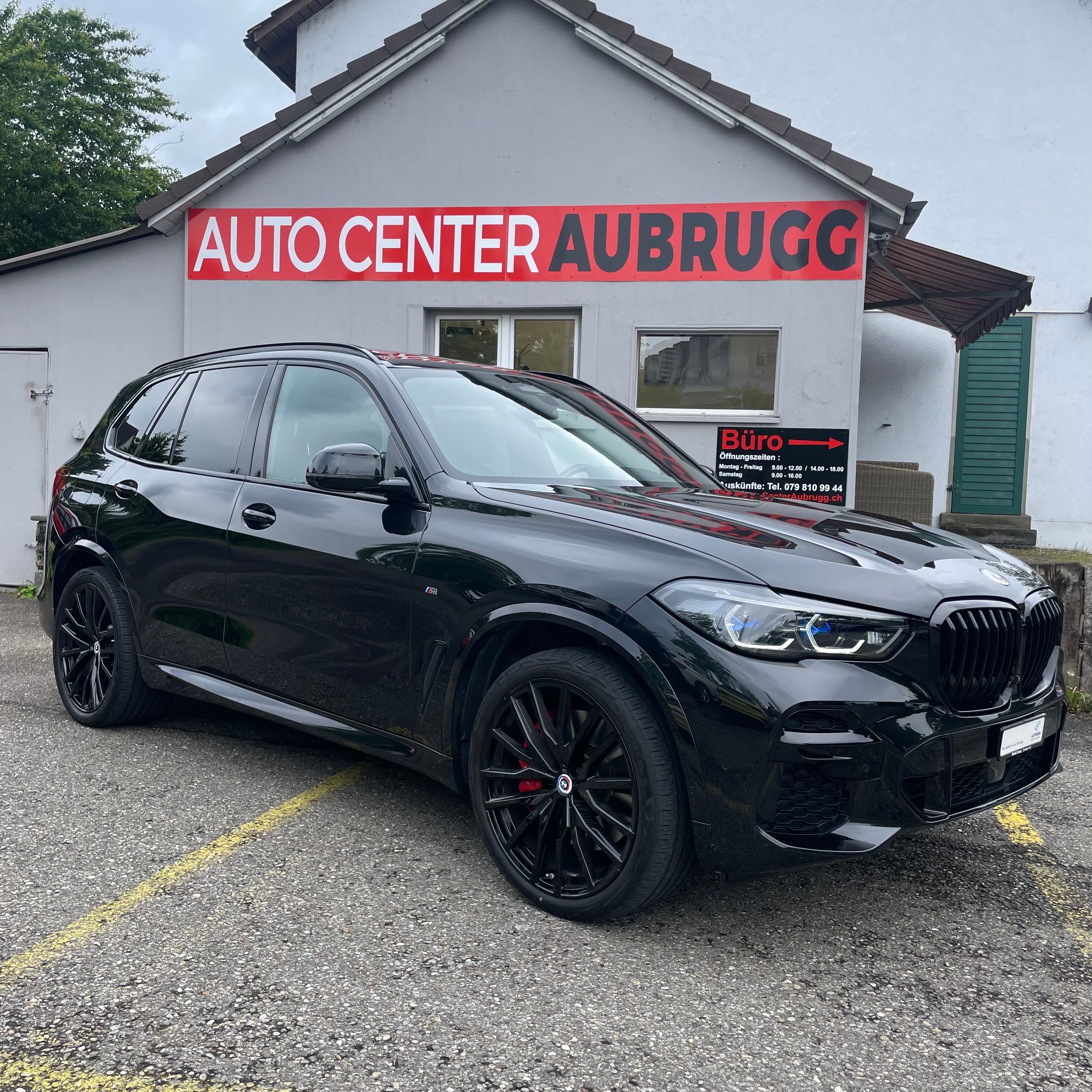 BMW X5 xDrive 48V 40d M Sport Steptronic *LUFT-FEDERUNG / AHNÄNGER-KUPPLUNG / 7 SITZE / PANORAMA-DACH*