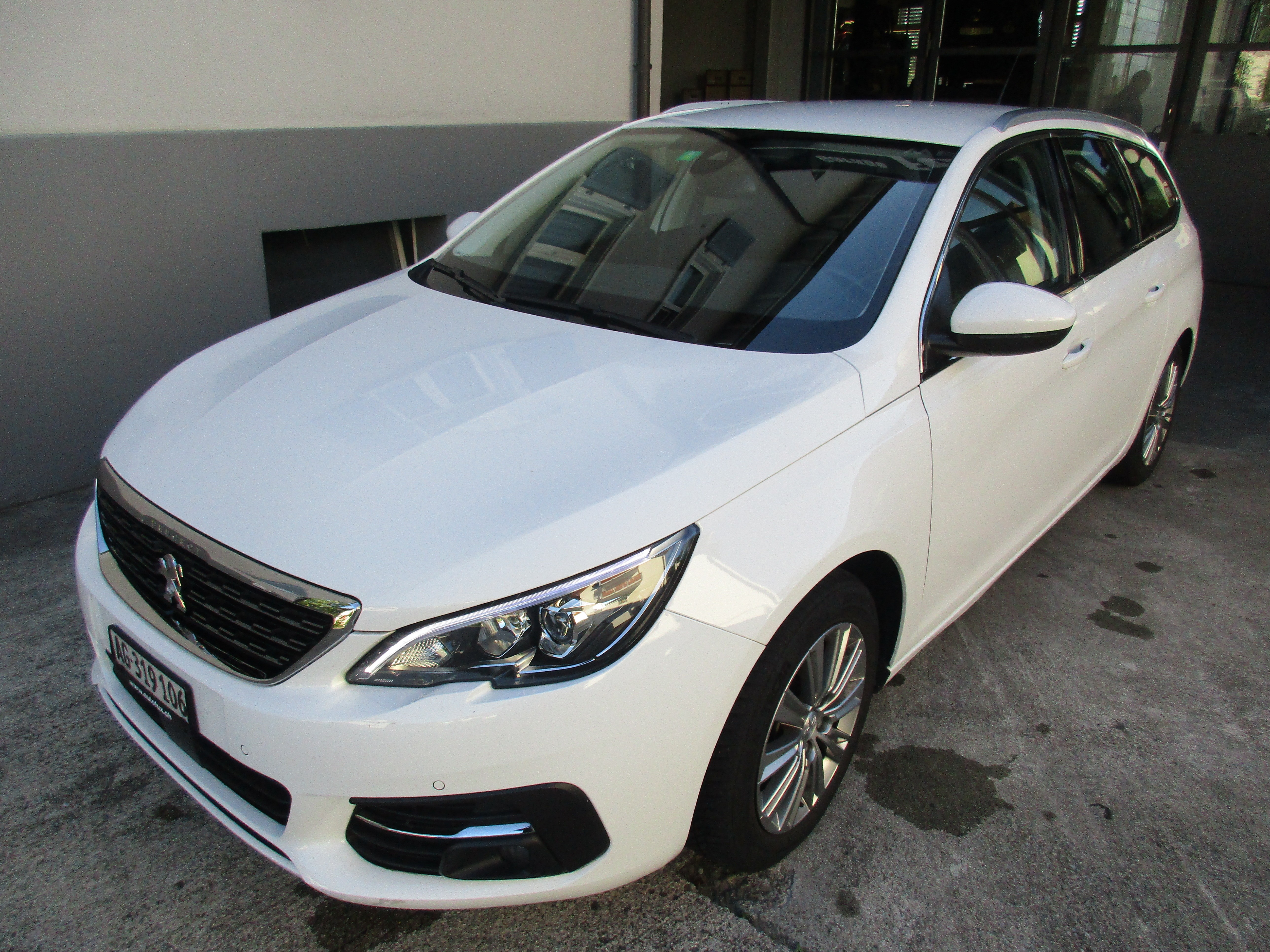 PEUGEOT 308 SW 1.5 BlueHDI Allure EAT8